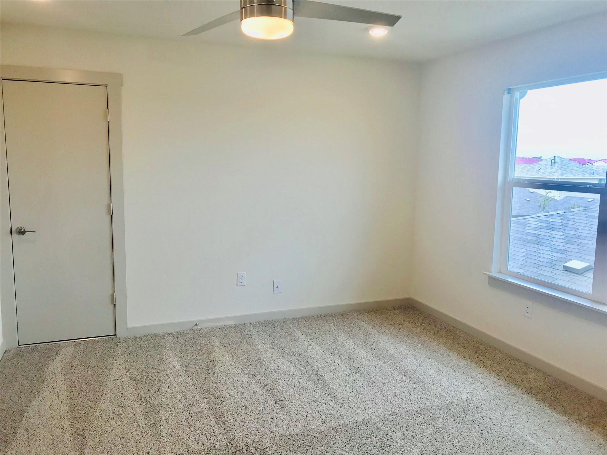2025 Daleside Ln Property Photo 11