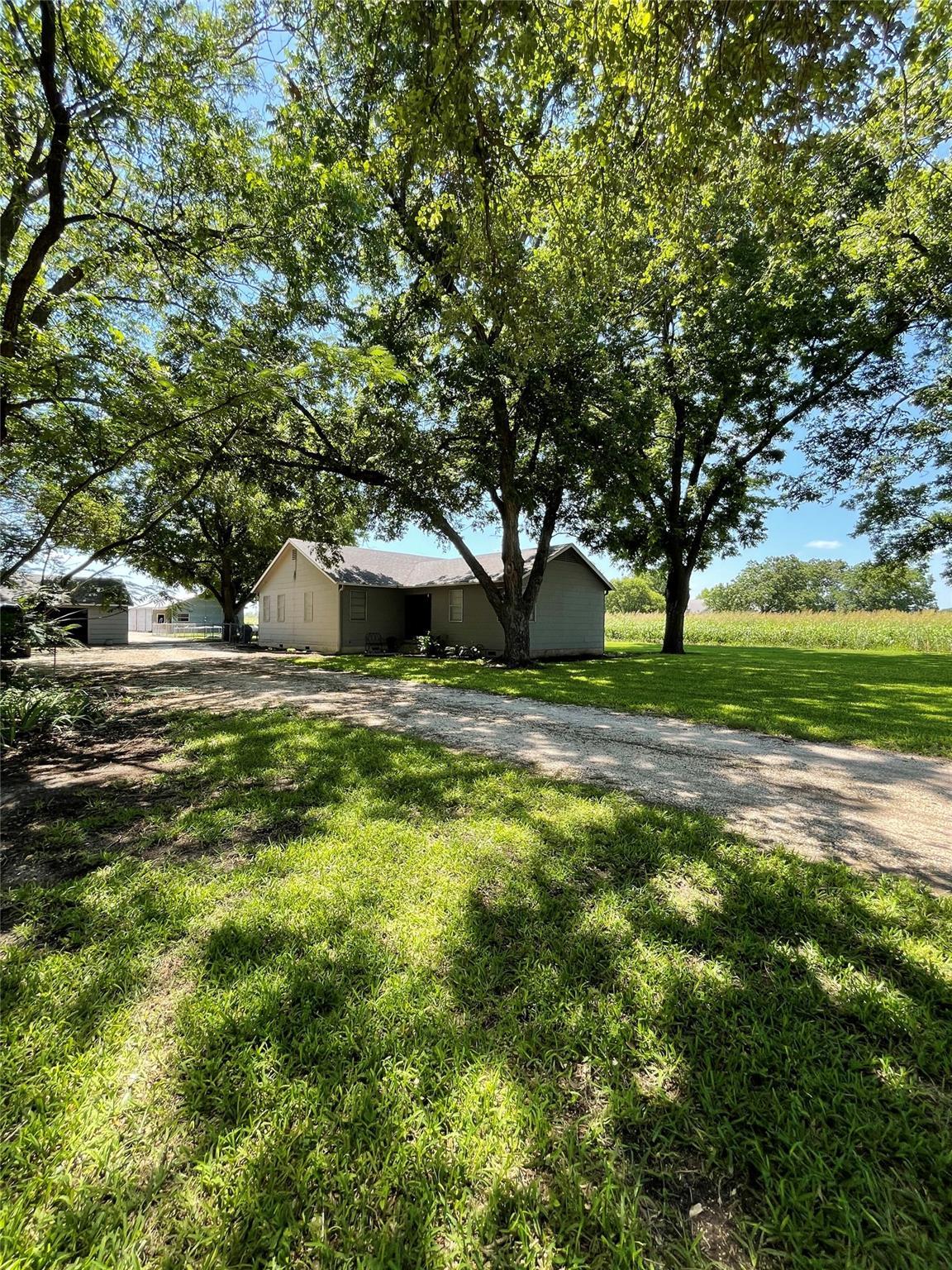 4213 N Main St Property Photo 1