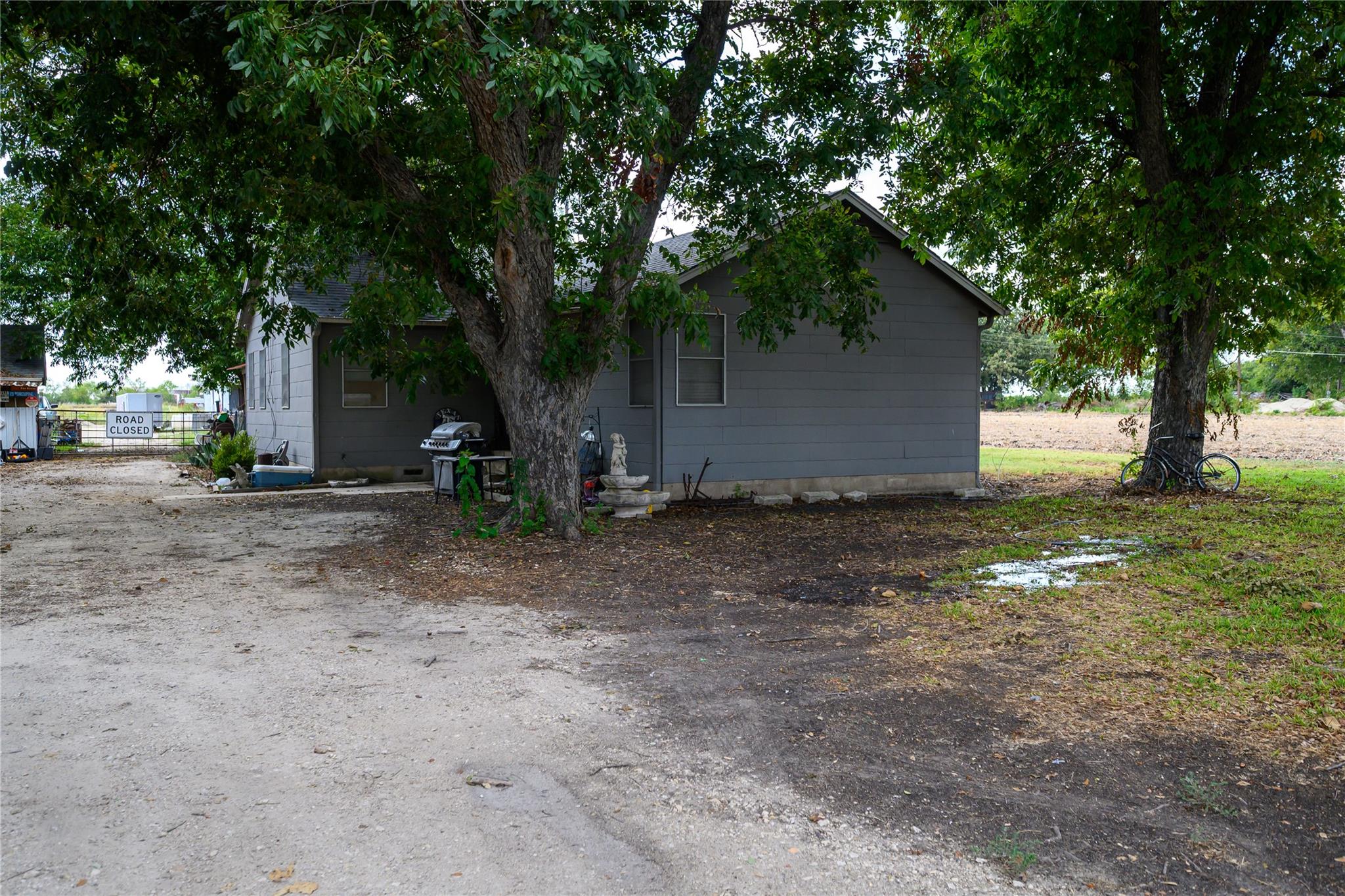 4213 N Main St Property Photo 13