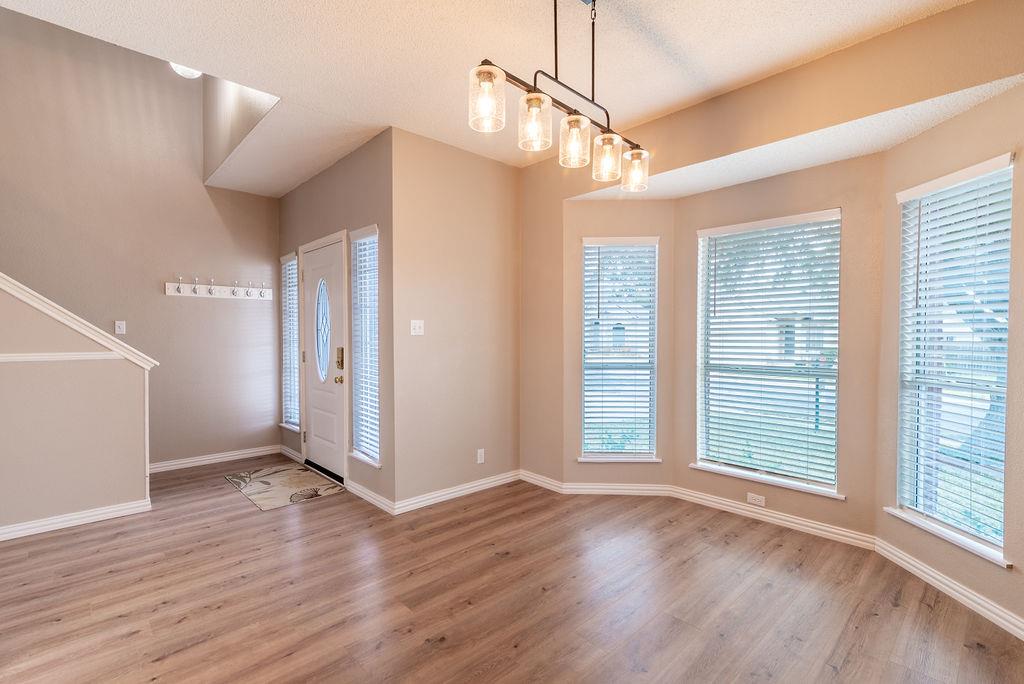 8507 Chat Ln Property Photo 4