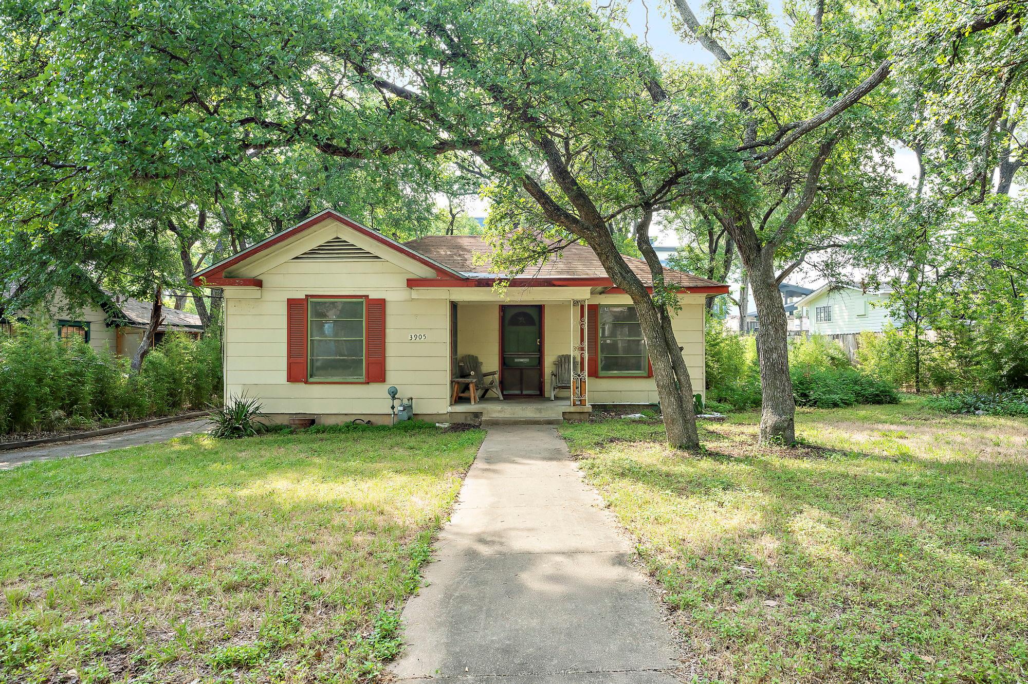 3905 Willbert Rd Property Photo