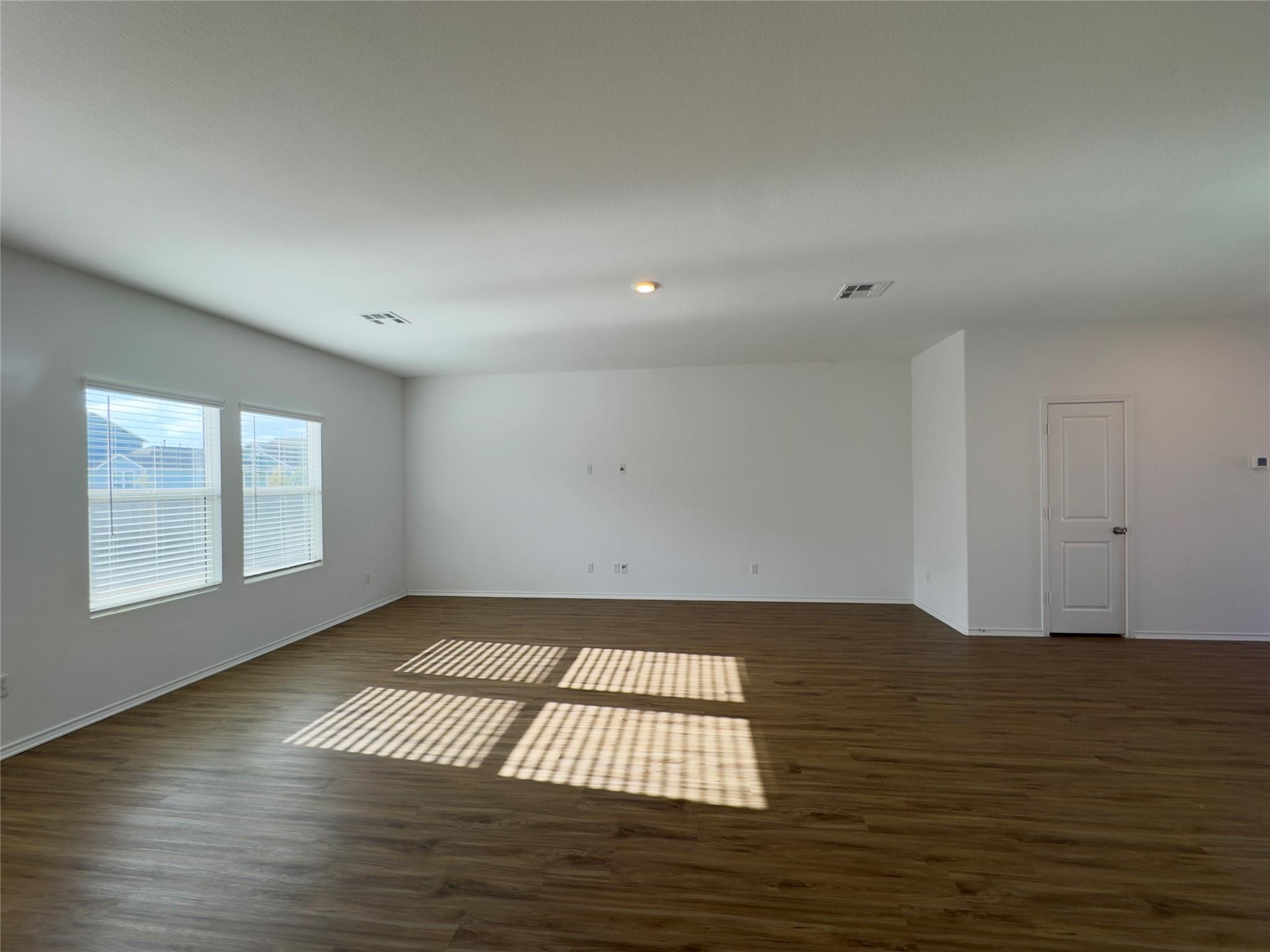 512 Gabbro Gdns Property Photo 5