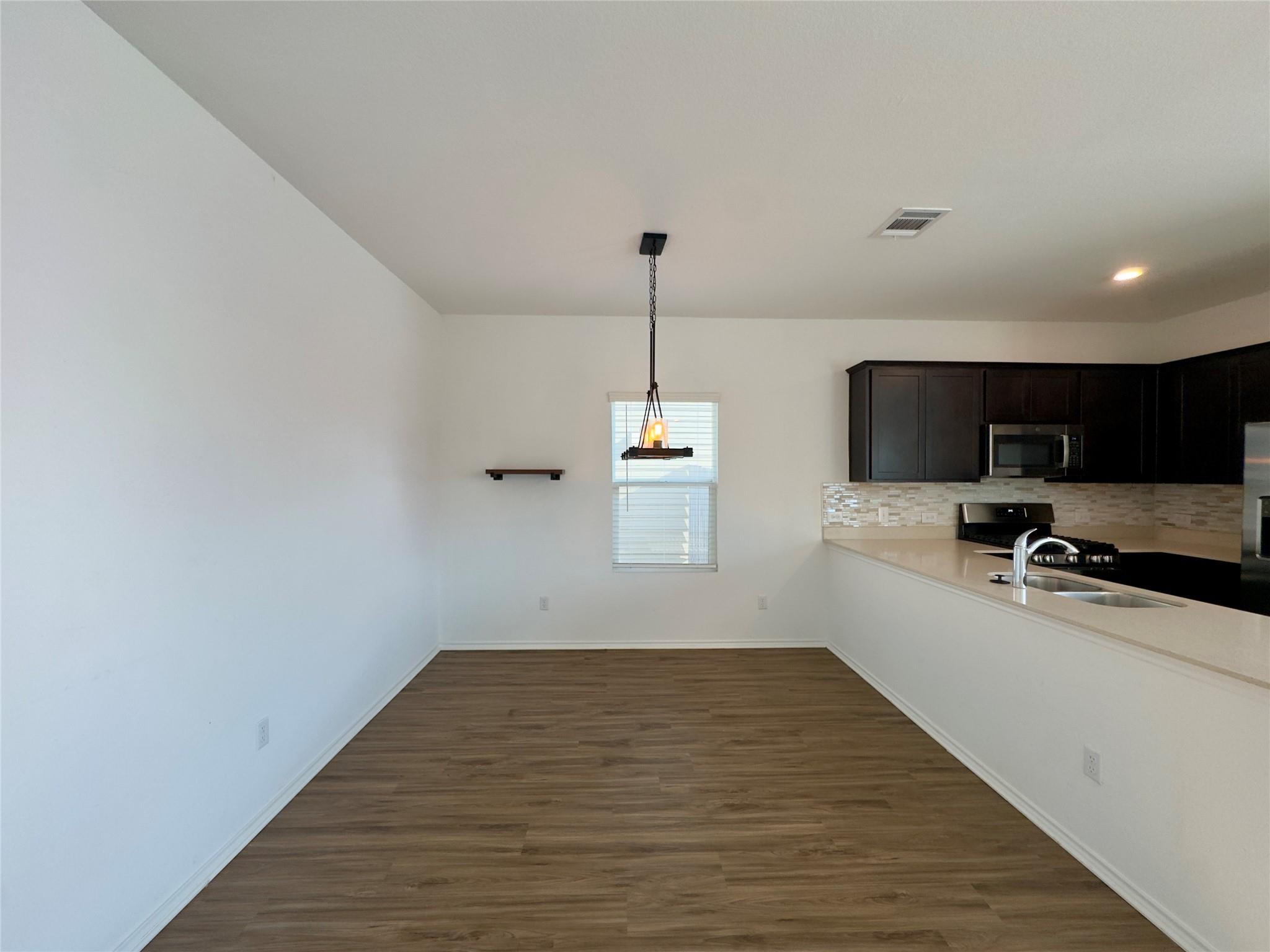 512 Gabbro Gdns Property Photo 8