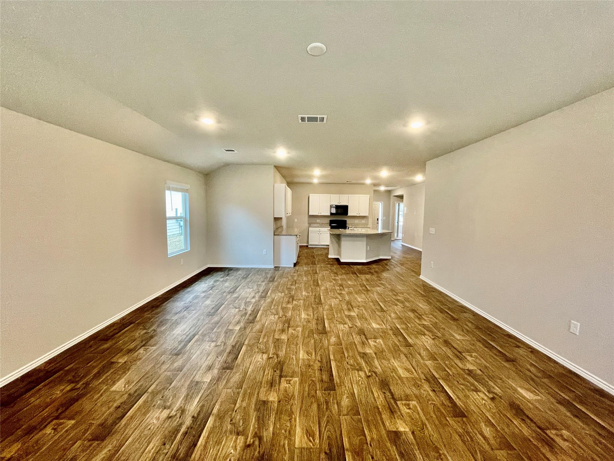 5700 Brampton Ln Property Photo 9