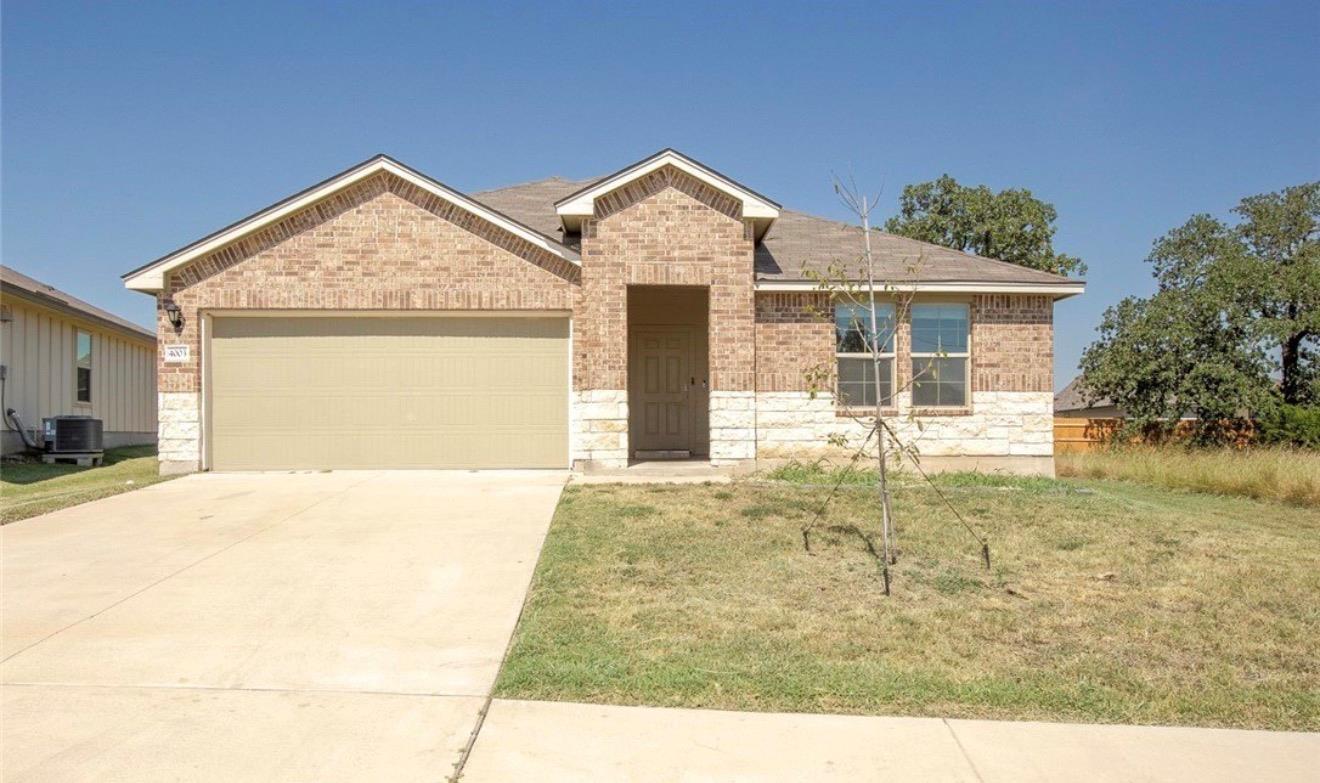 4003 Arafel Ln Property Photo 1