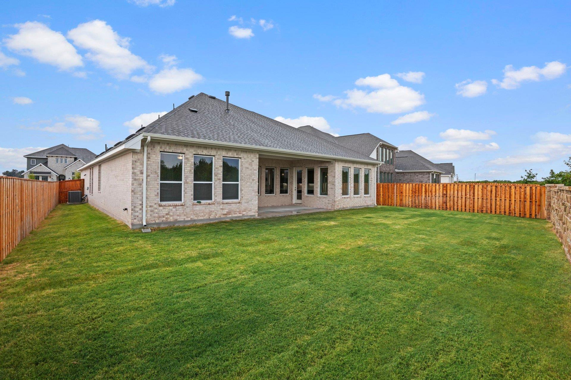 1121 Ellensburg Dr Property Photo 30