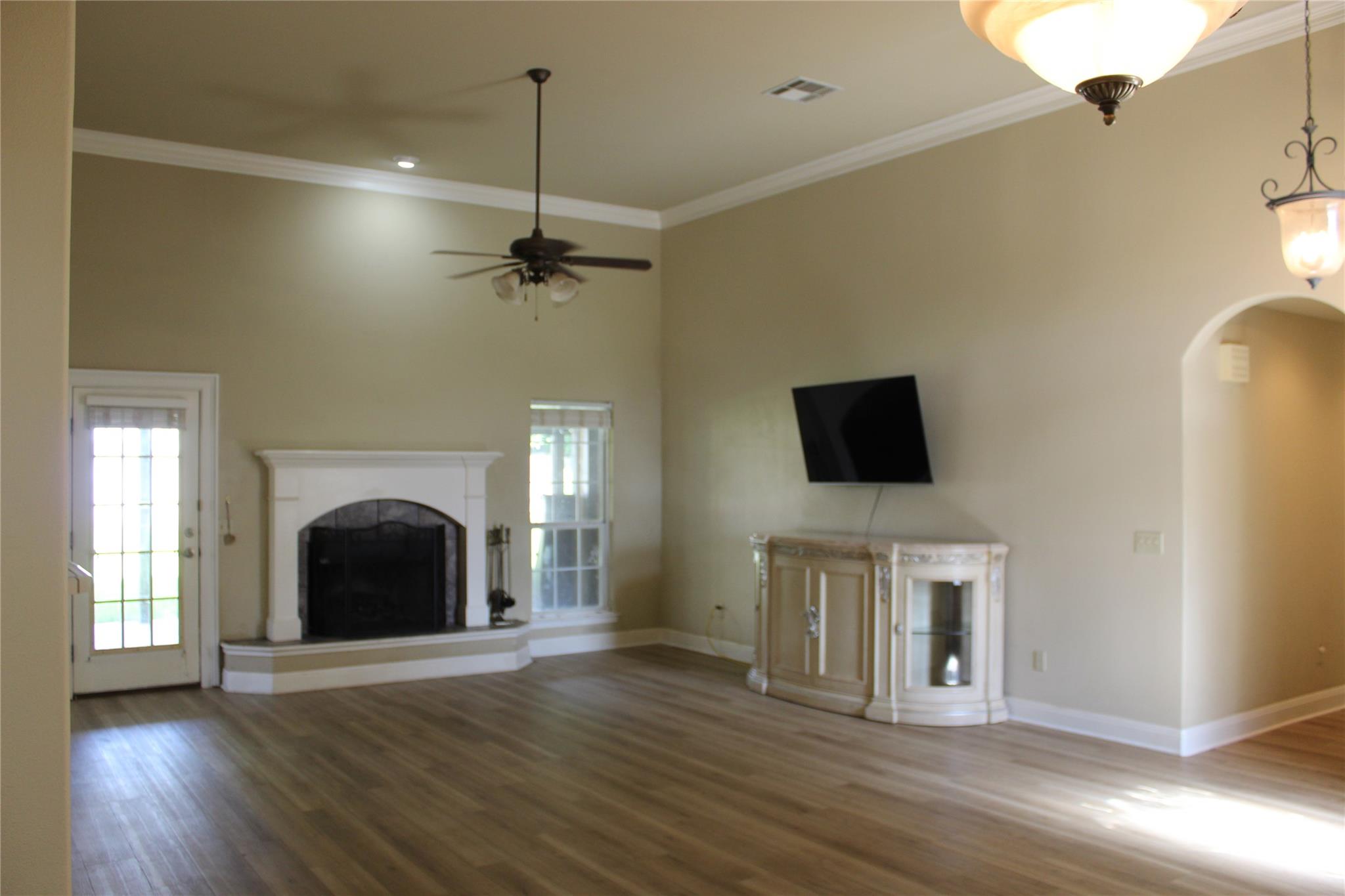 3 Honeysuckle Ln Property Photo 3