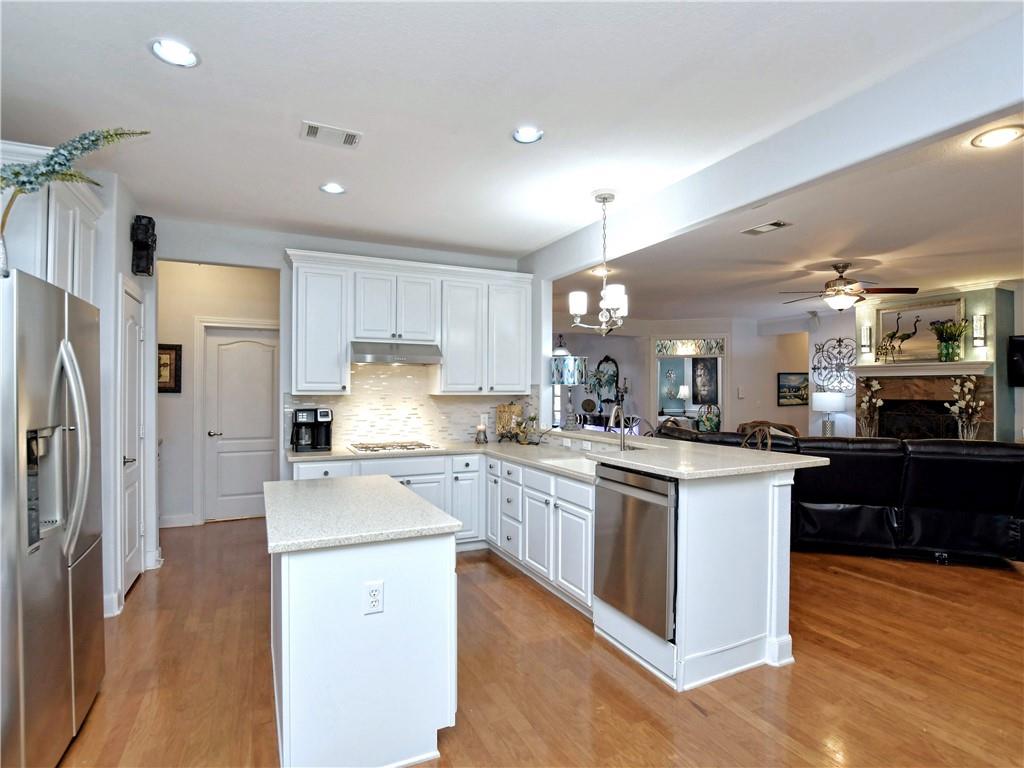 302 San Saba Dr Property Photo 12