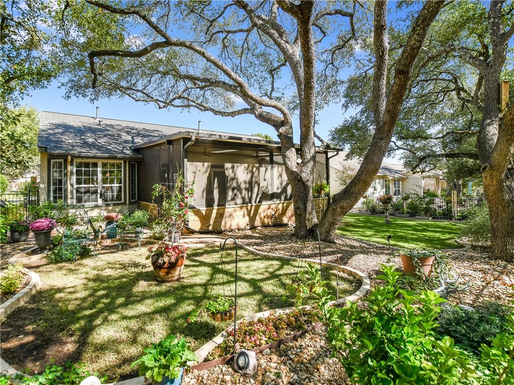 302 San Saba Dr Property Photo 25