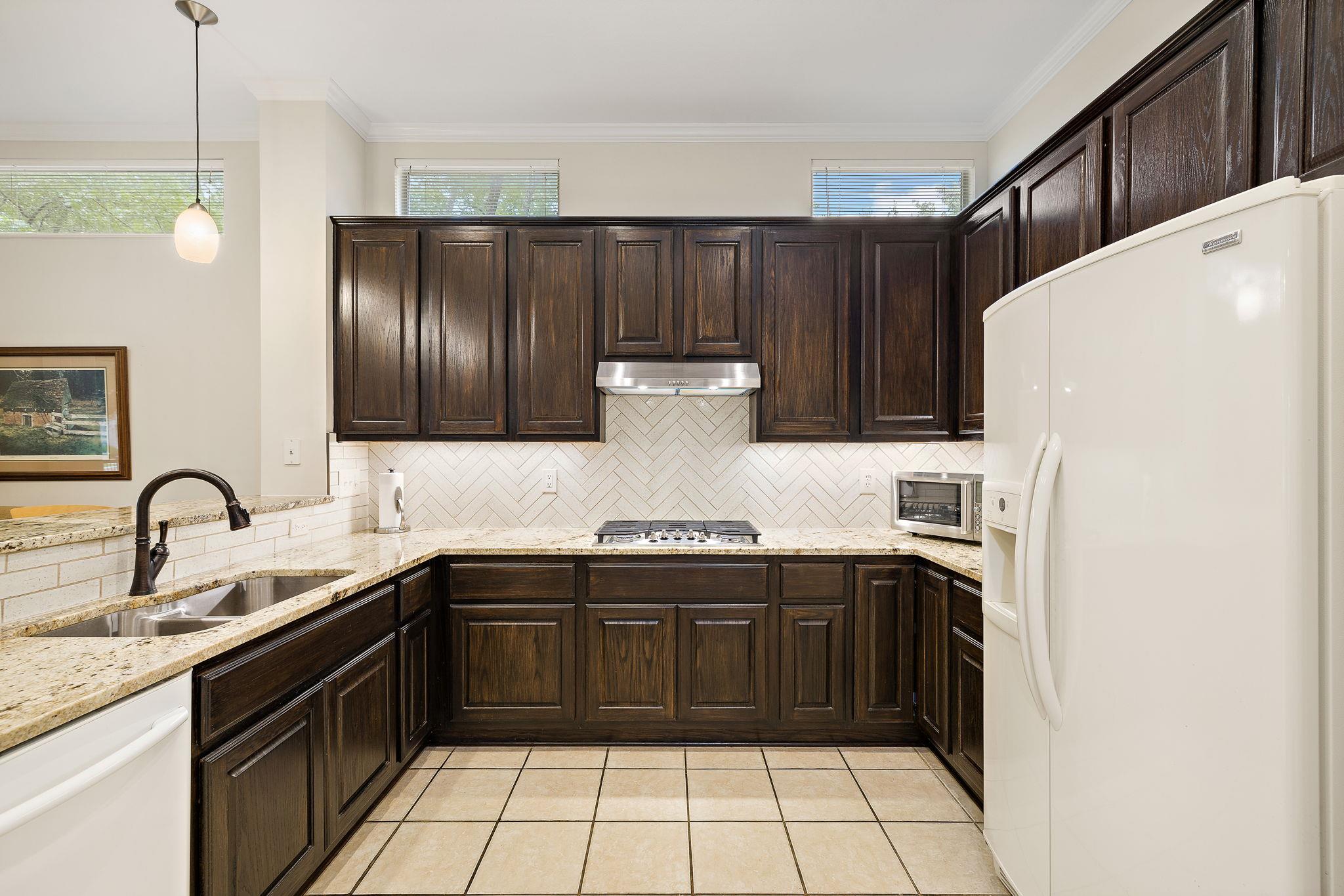 111 Elderberry St Property Photo 11