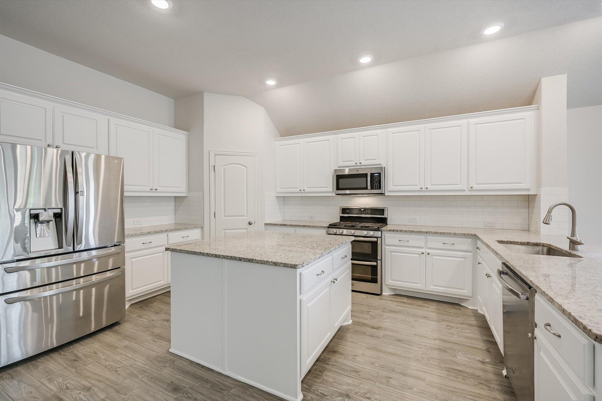 3316 Amerigo Pl Property Photo 3
