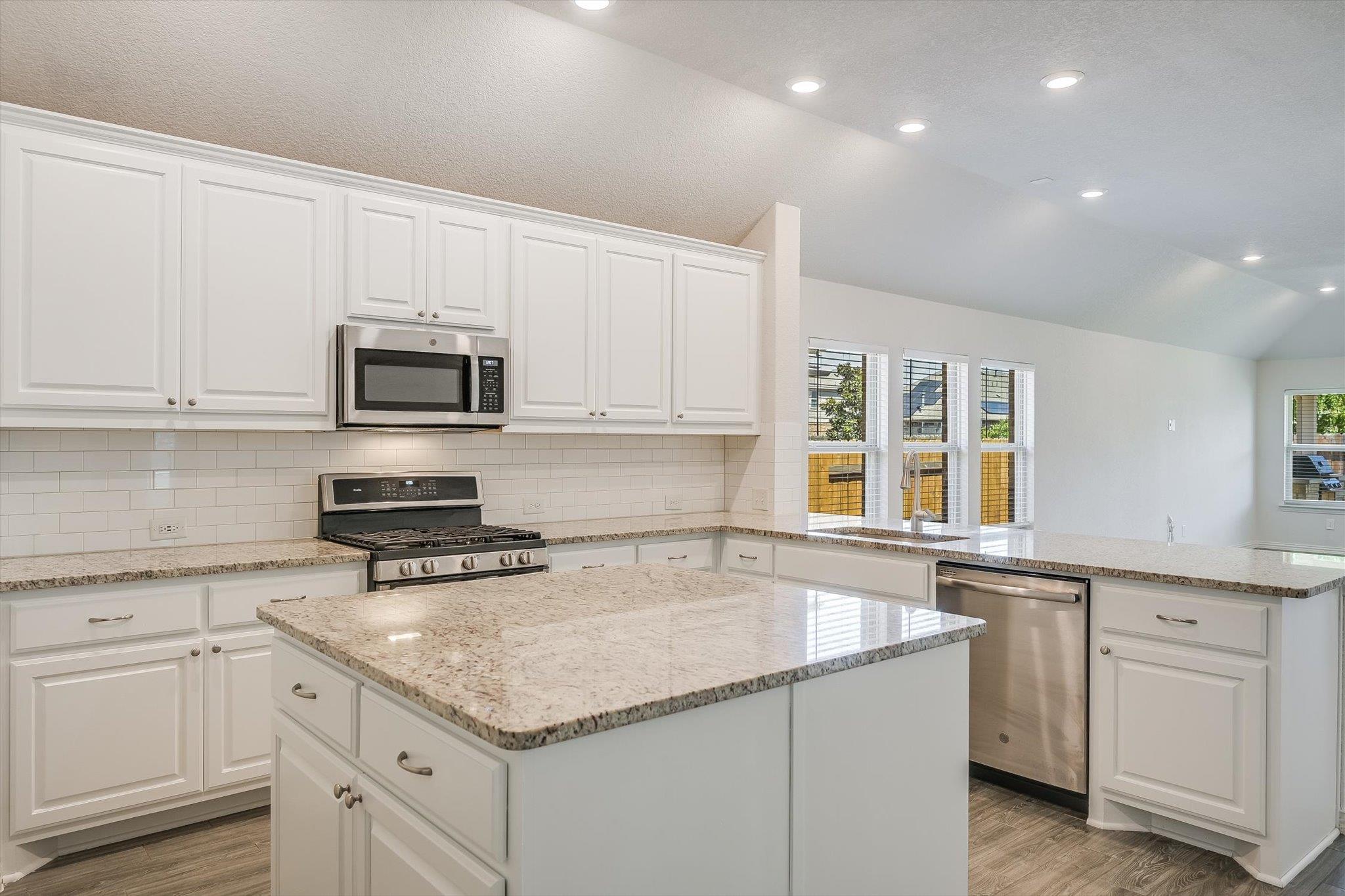 3316 Amerigo Pl Property Photo 4