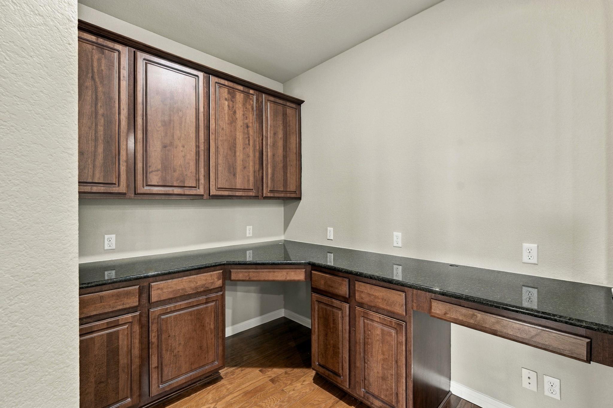 17805 Silent Harbor Loop Property Photo 9