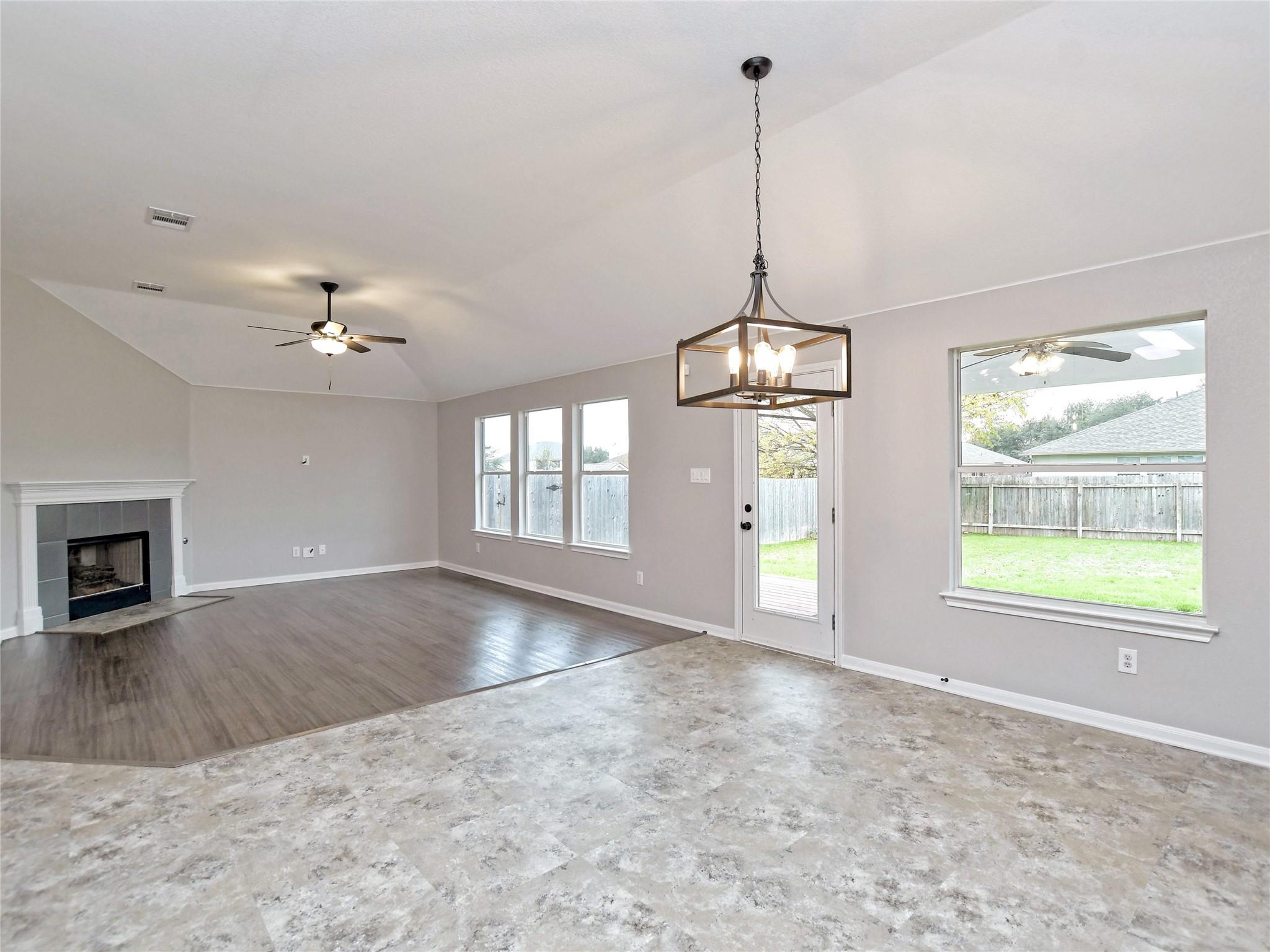 913 Old Wick Castle Way Property Photo 11