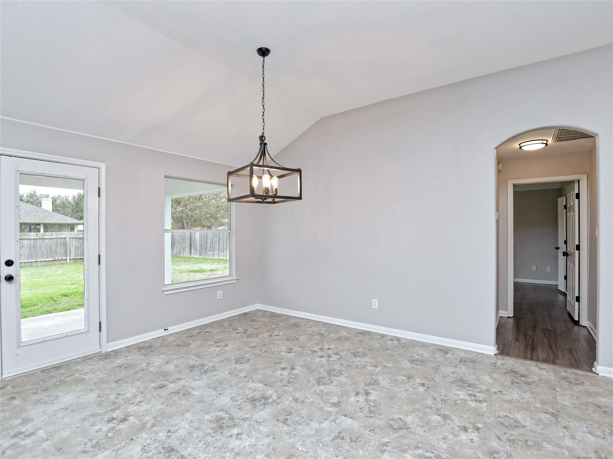 913 Old Wick Castle Way Property Photo 12