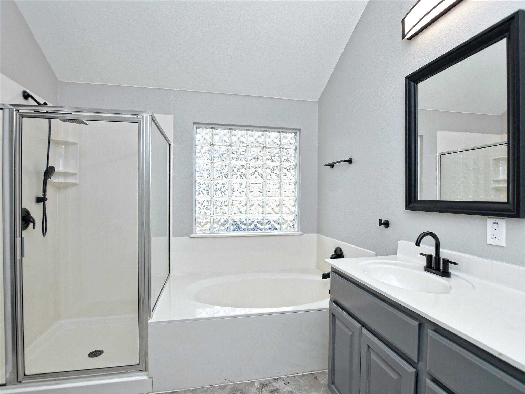 913 Old Wick Castle Way Property Photo 20