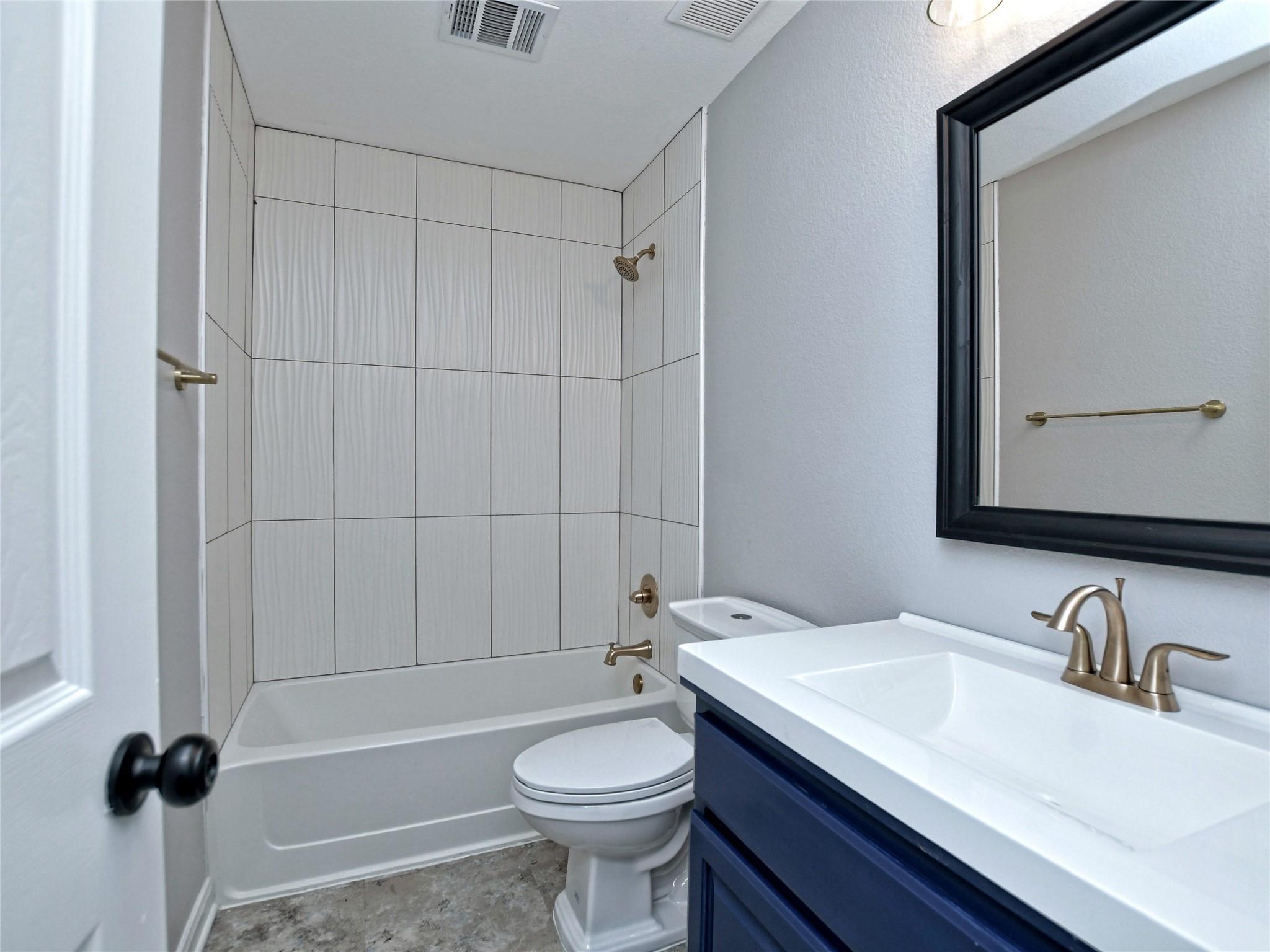 913 Old Wick Castle Way Property Photo 25