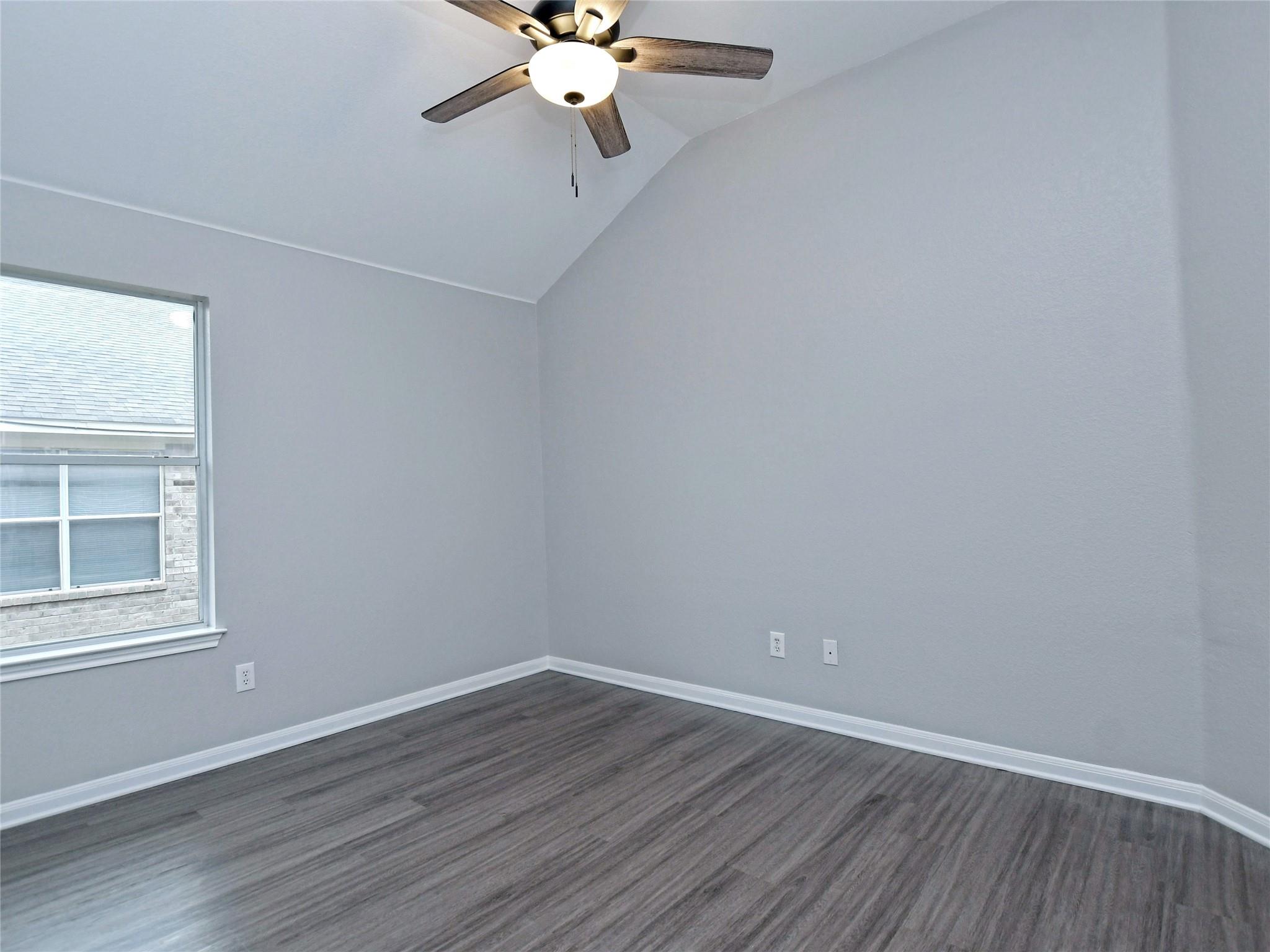 913 Old Wick Castle Way Property Photo 27