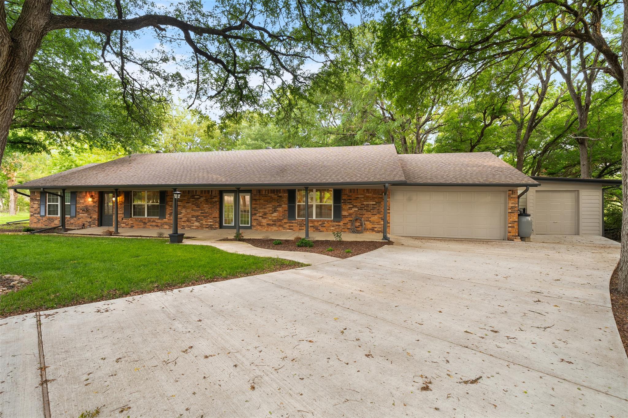 3525 Centennial Dr Property Photo 2
