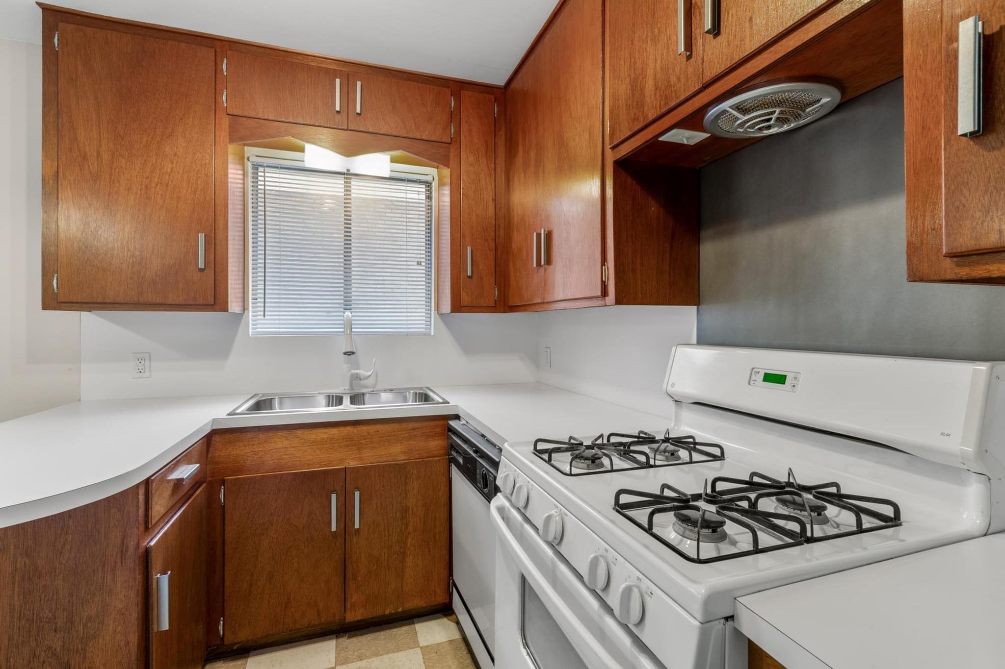 1909 Fairlawn Ln Property Photo 11
