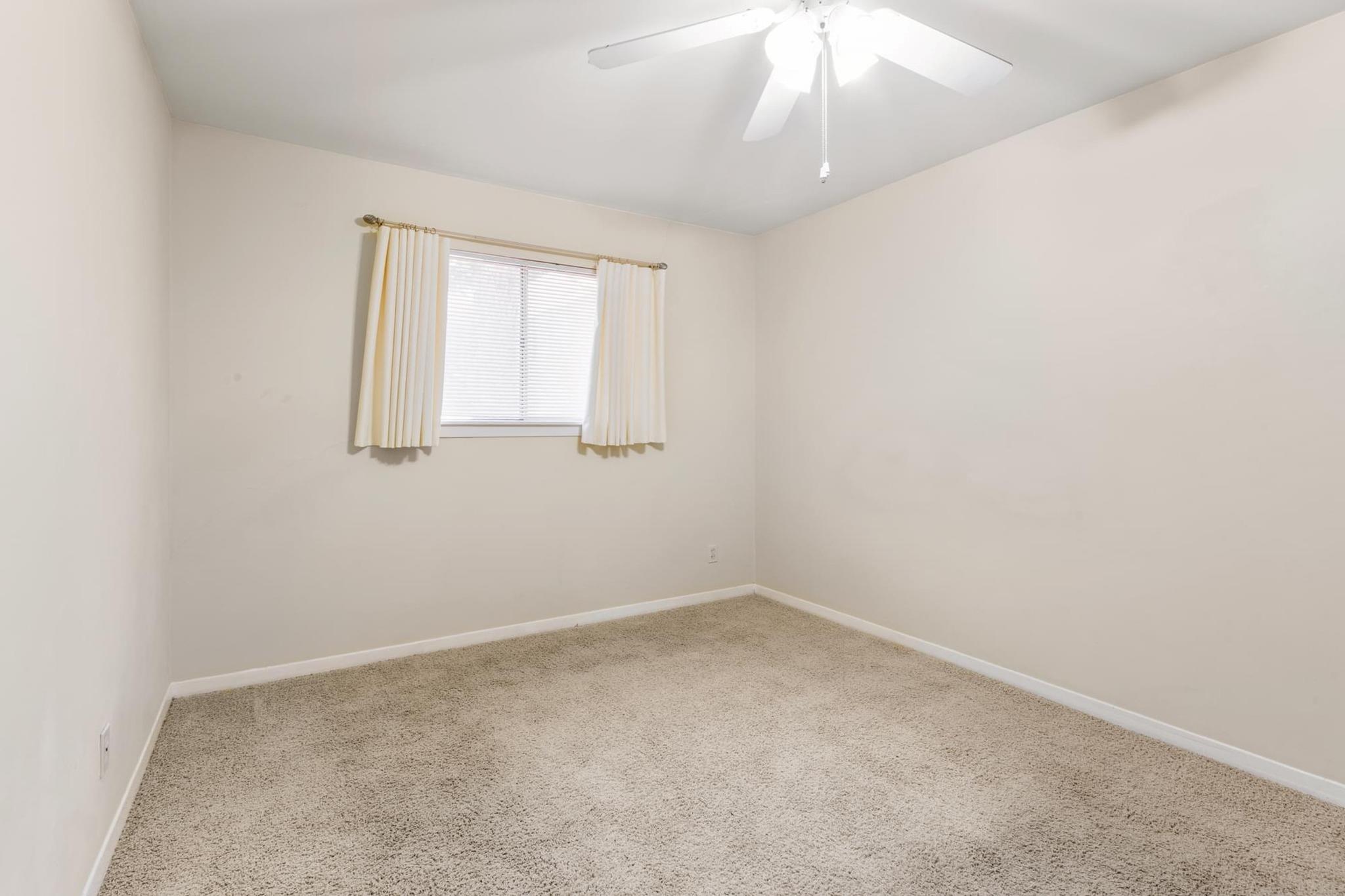 1909 Fairlawn Ln Property Photo 28