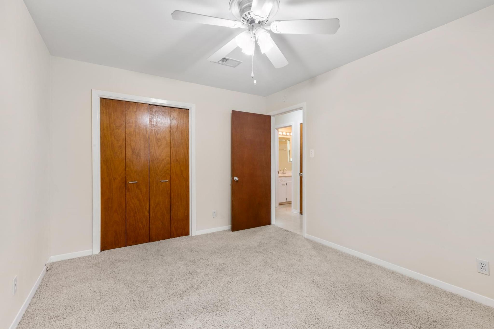 1909 Fairlawn Ln Property Photo 29
