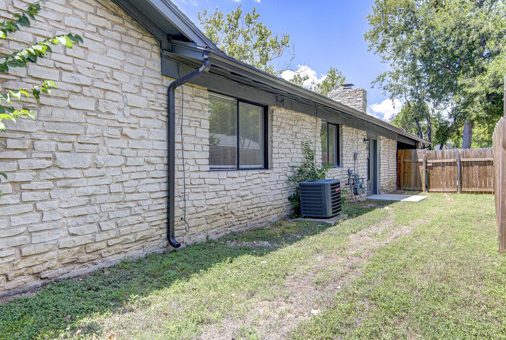 5703 Gloucester Ln #a Property Photo 20