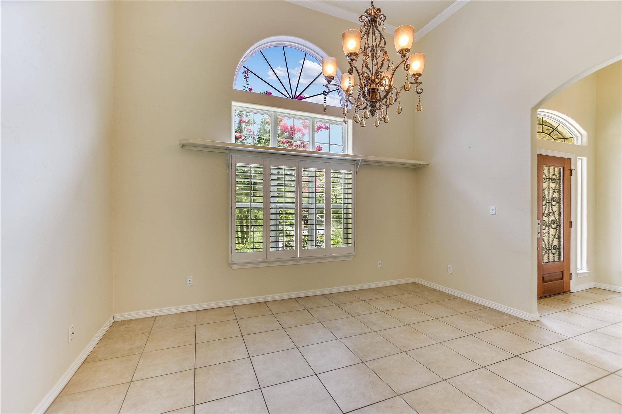 1002 Madison Cir Property Photo 10