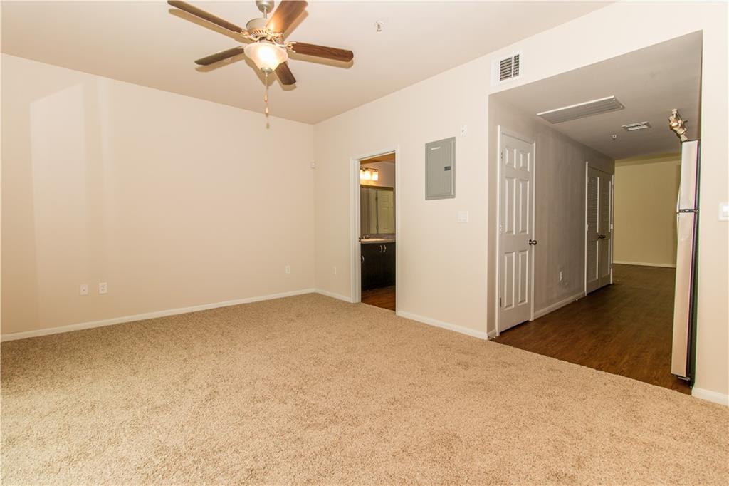1401 E 4th St #203 Property Photo 8