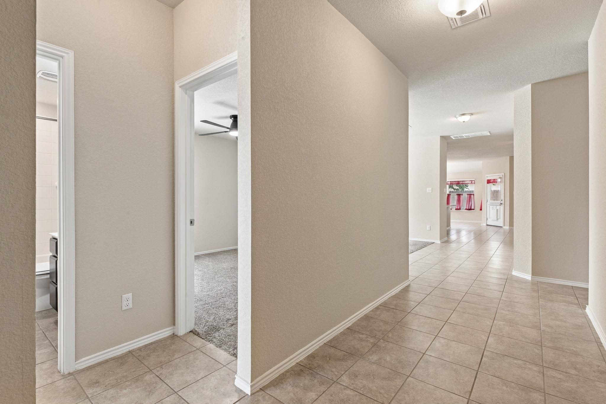 1005 Ibis Falls Loop Property Photo 7