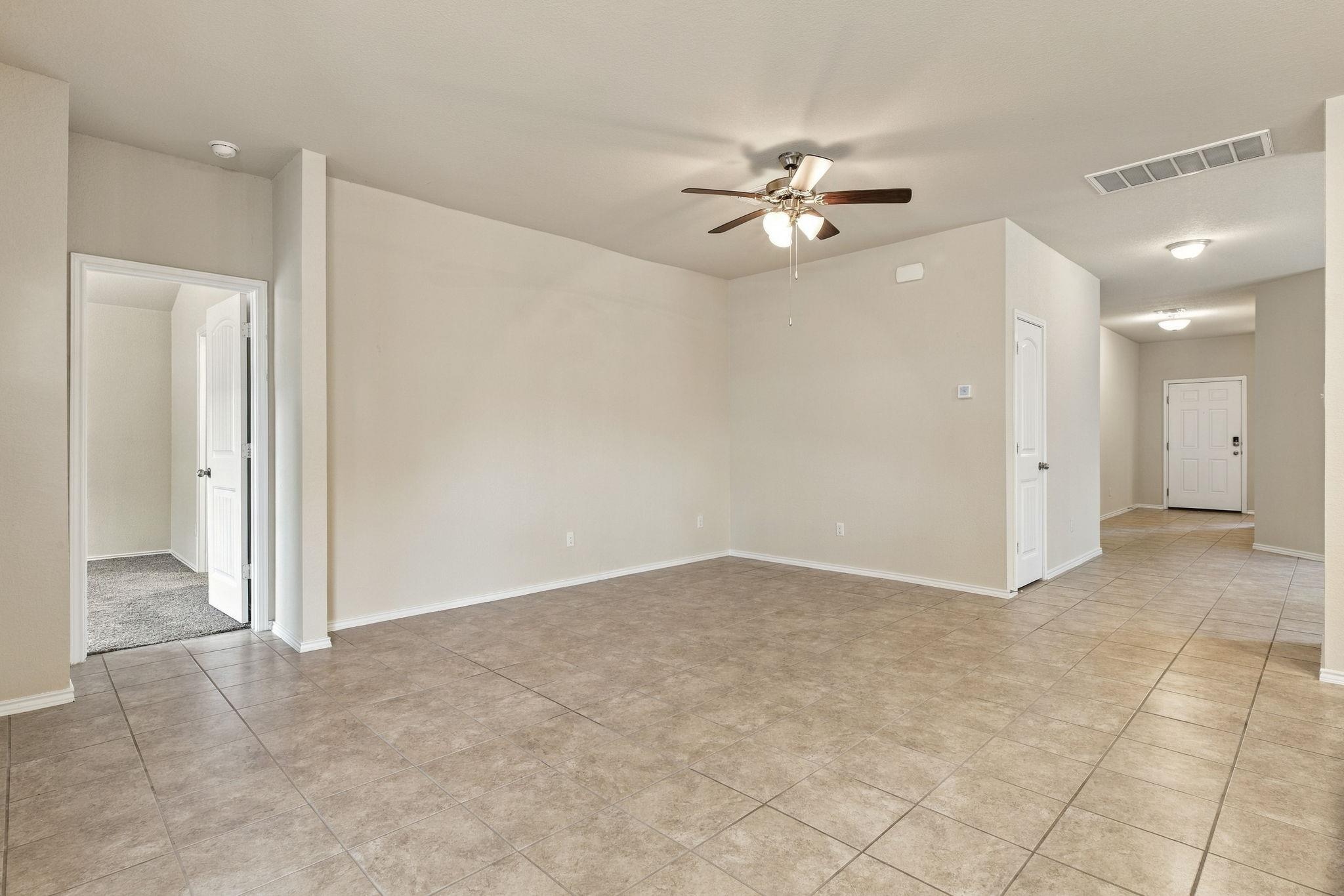 1005 Ibis Falls Loop Property Photo 17