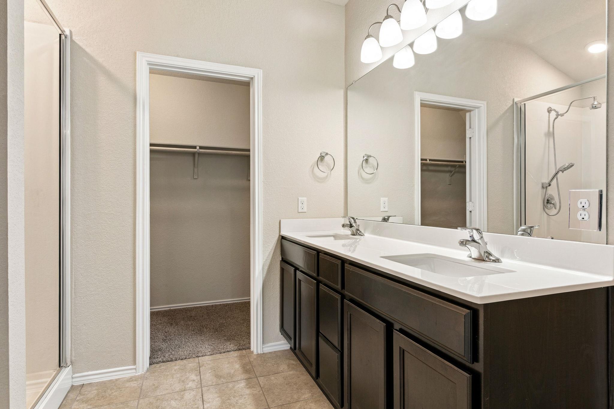 1005 Ibis Falls Loop Property Photo 28