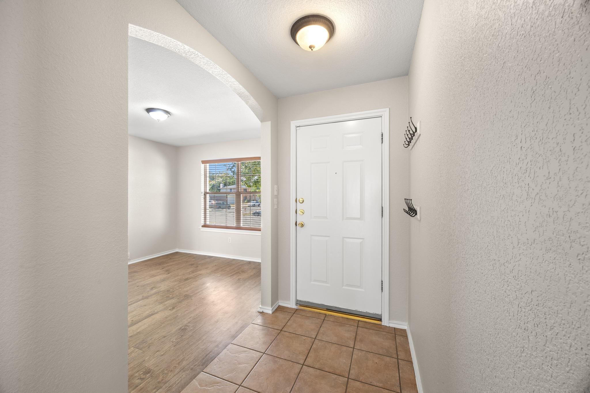 3710 Julianas Way Property Photo 4