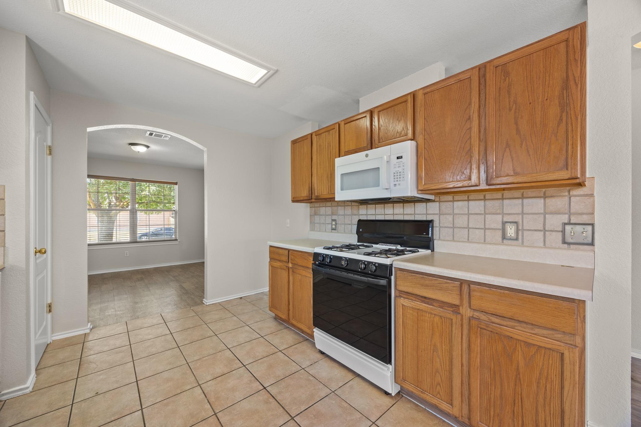 3710 Julianas Way Property Photo 14