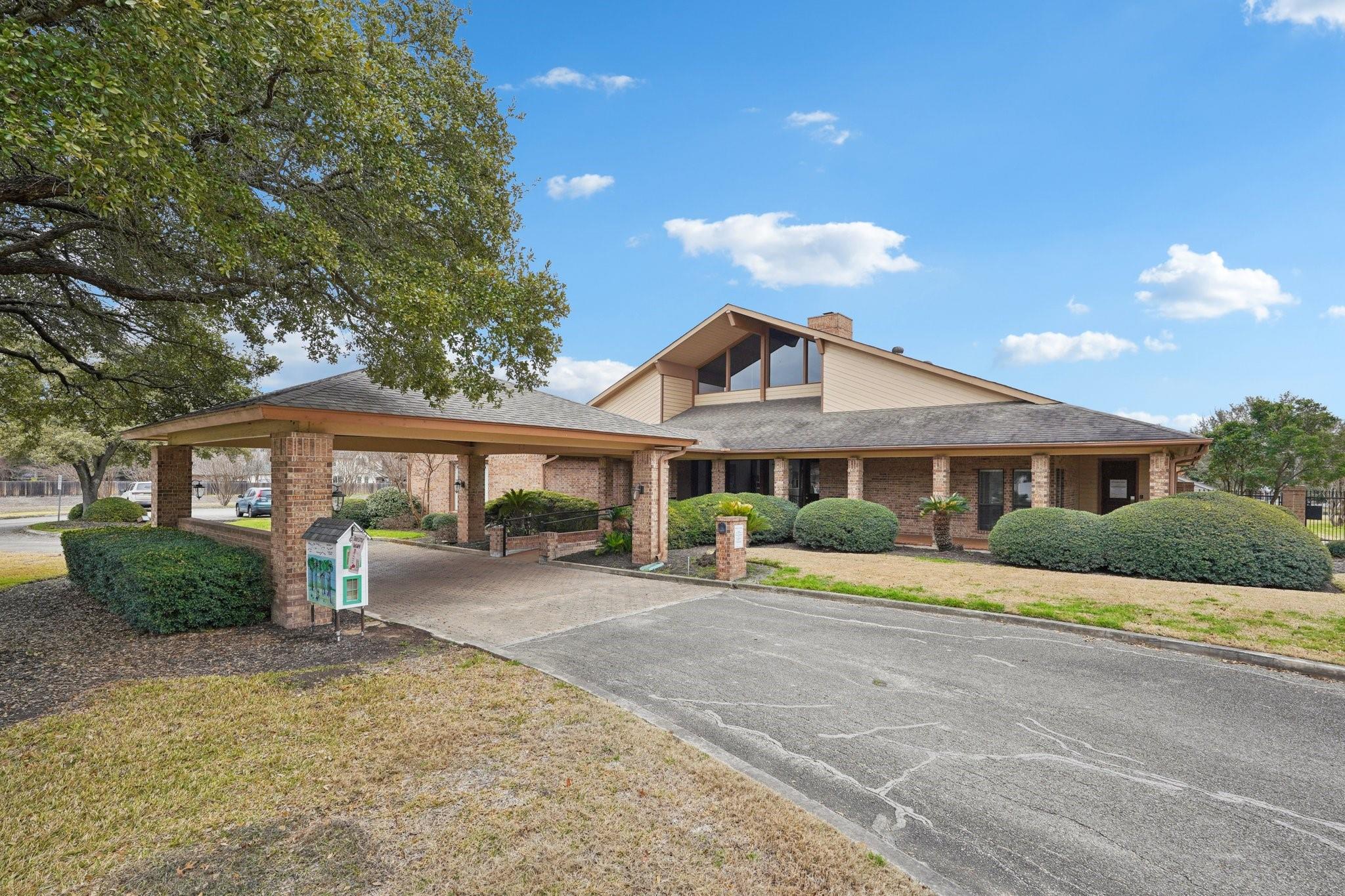 2339 Normandy Grace Property Photo 34
