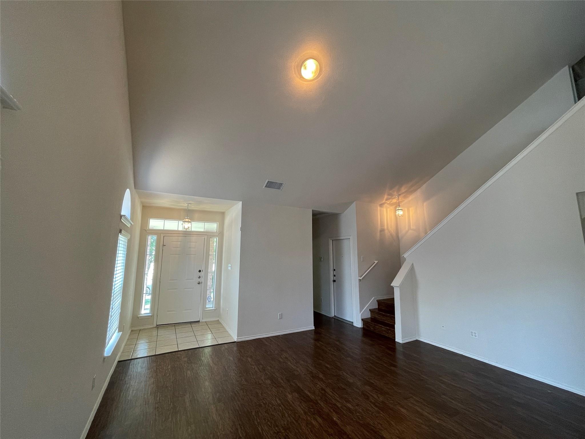 3830 Castle Rock Cv Property Photo 3