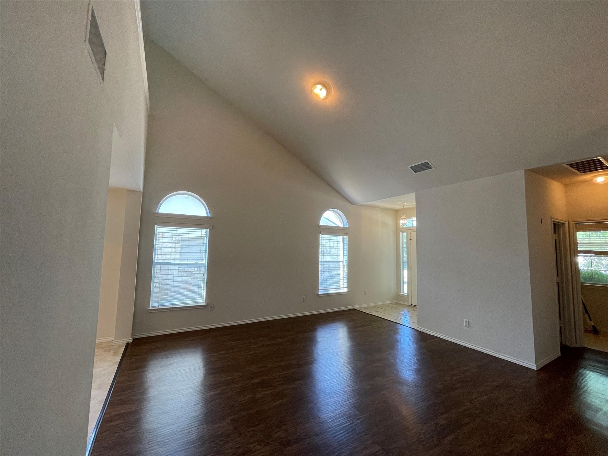 3830 Castle Rock Cv Property Photo 4
