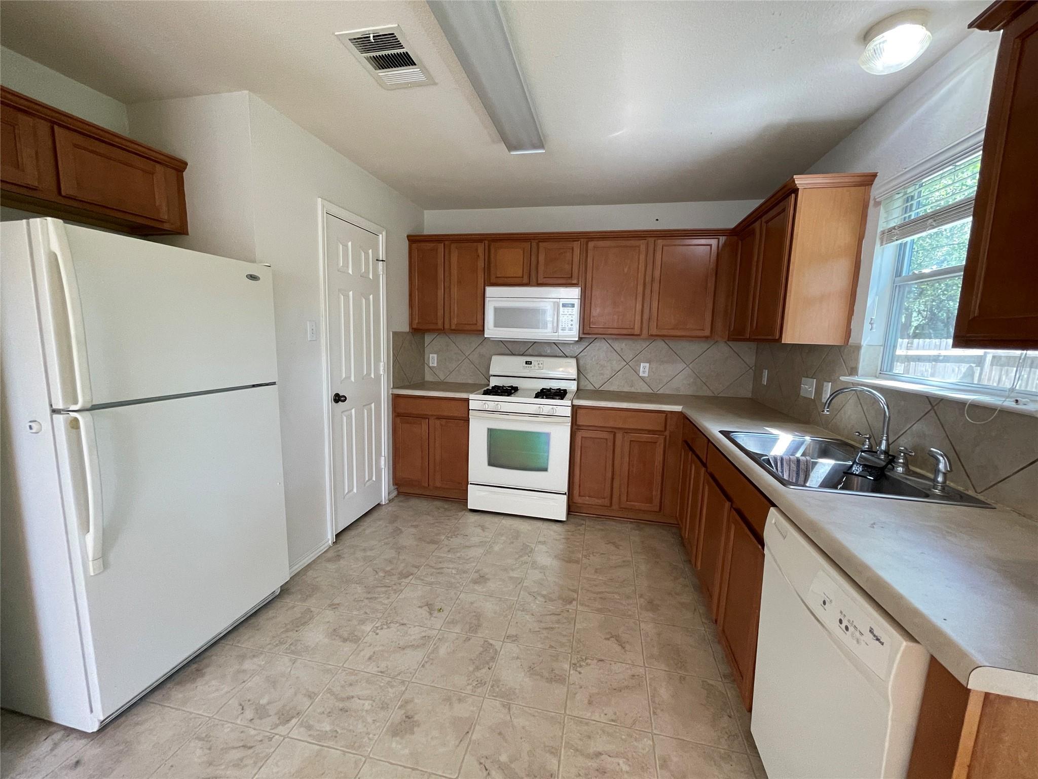 3830 Castle Rock Cv Property Photo 11