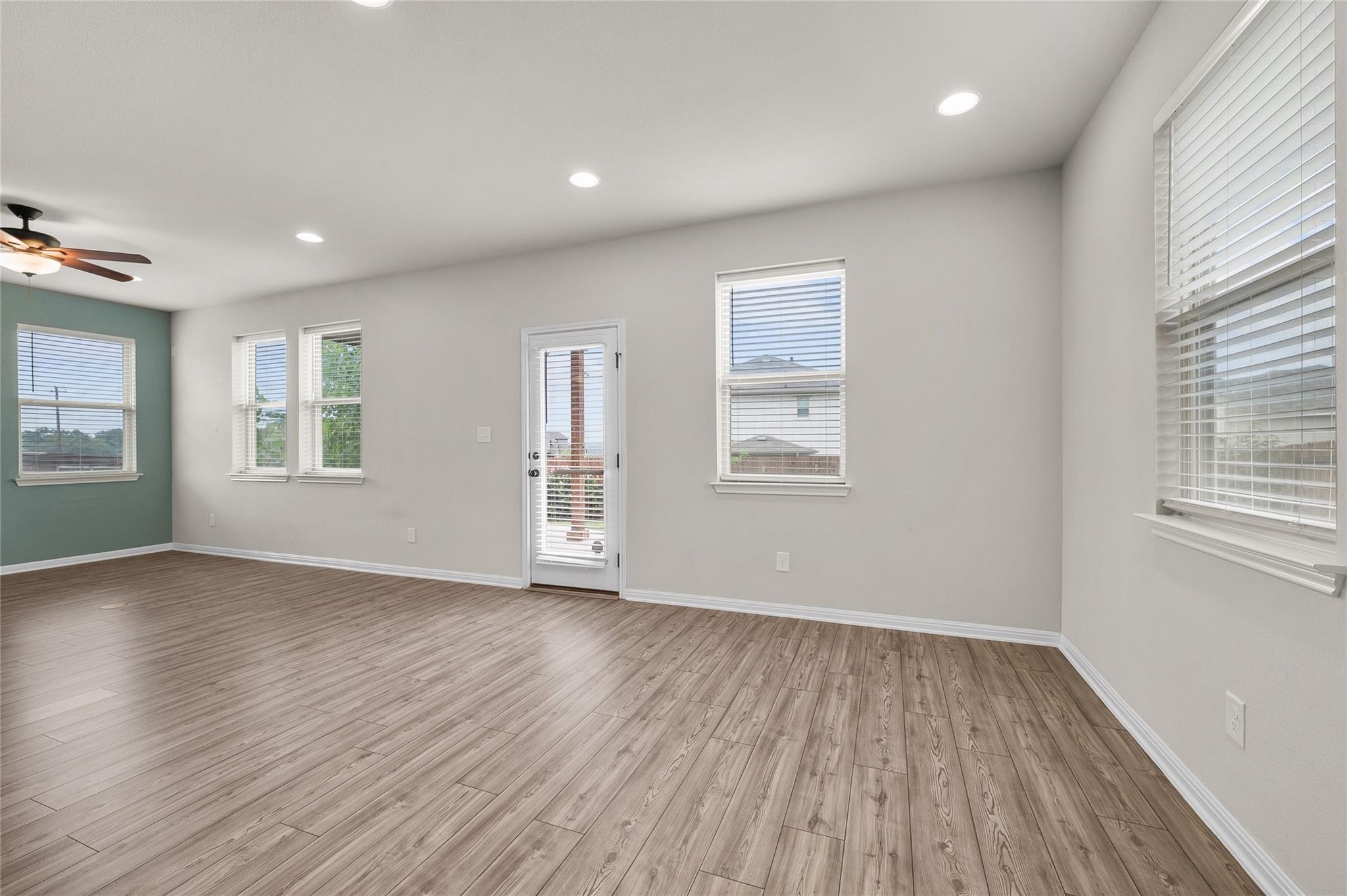 101 Lambert St Property Photo 16