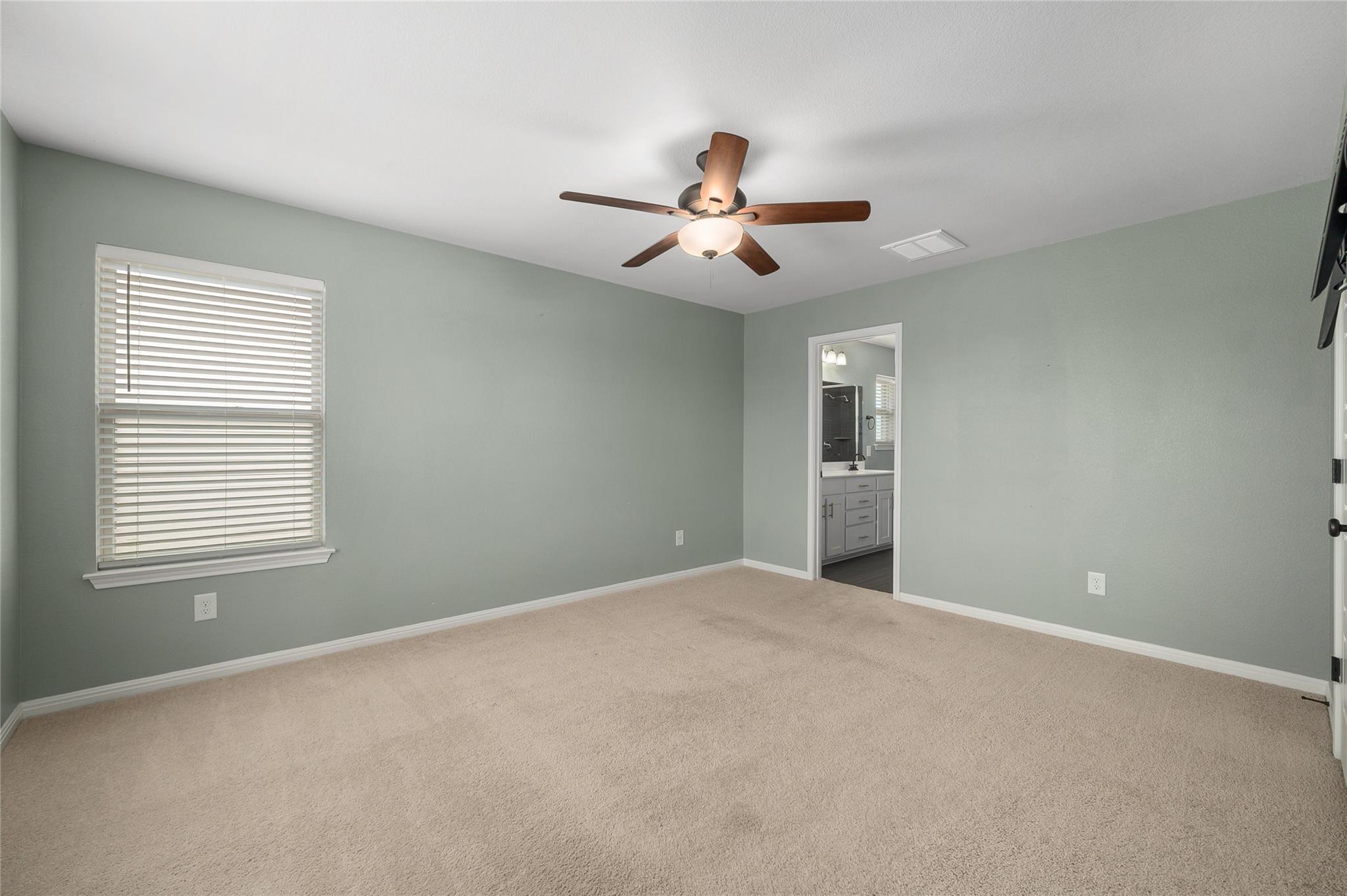 101 Lambert St Property Photo 17