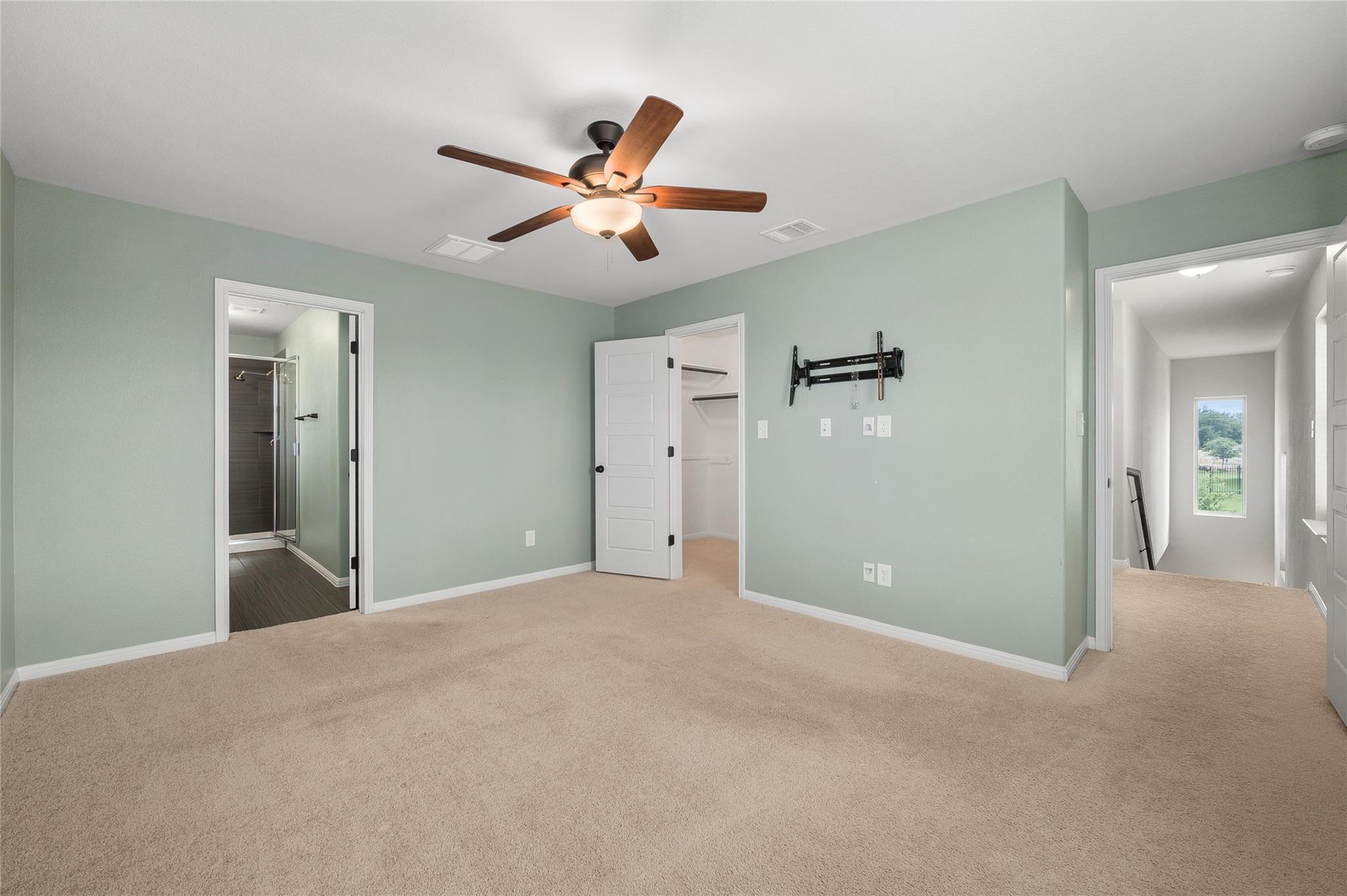 101 Lambert St Property Photo 18