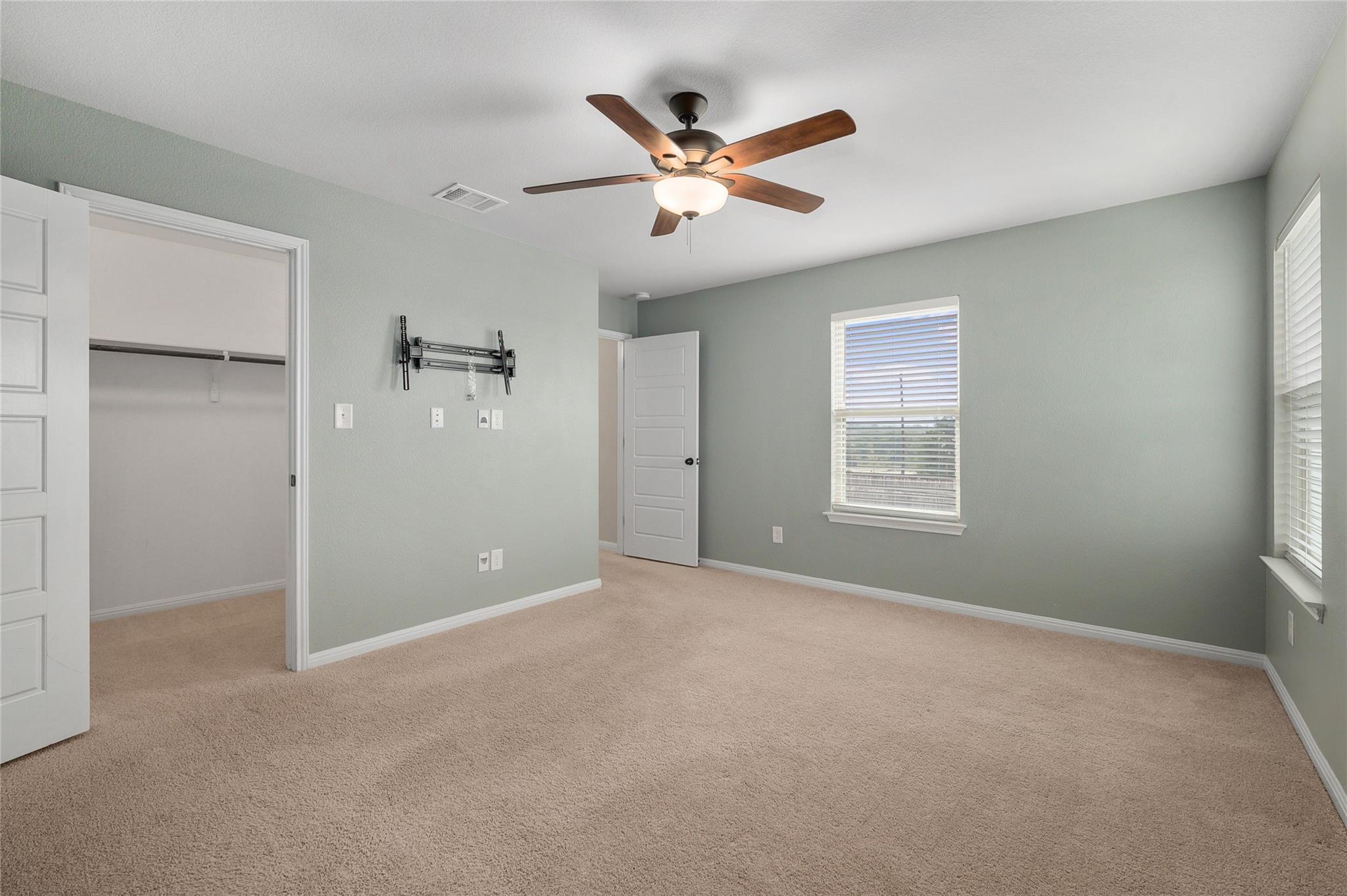 101 Lambert St Property Photo 19