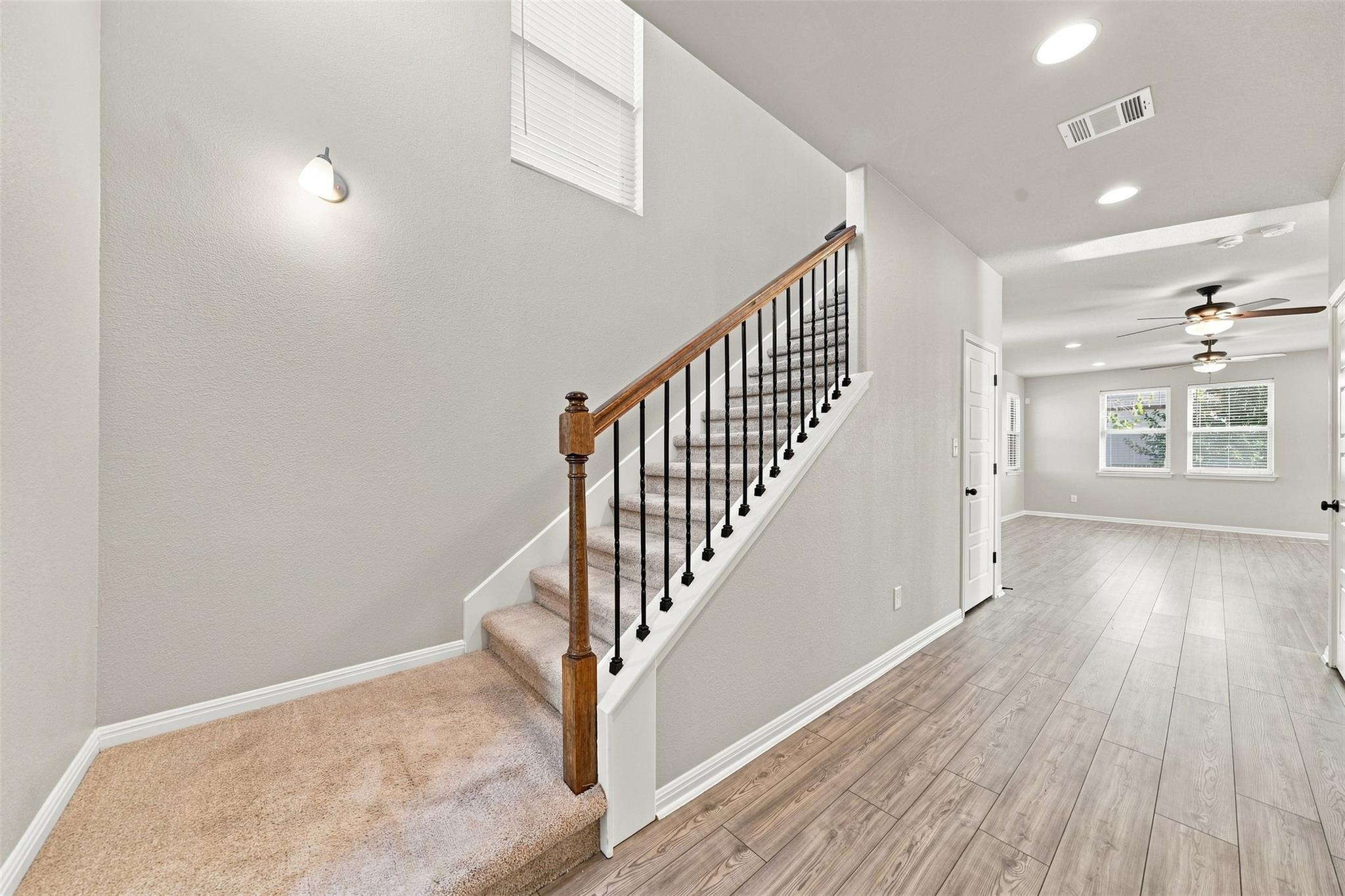 101 Lambert St Property Photo 21
