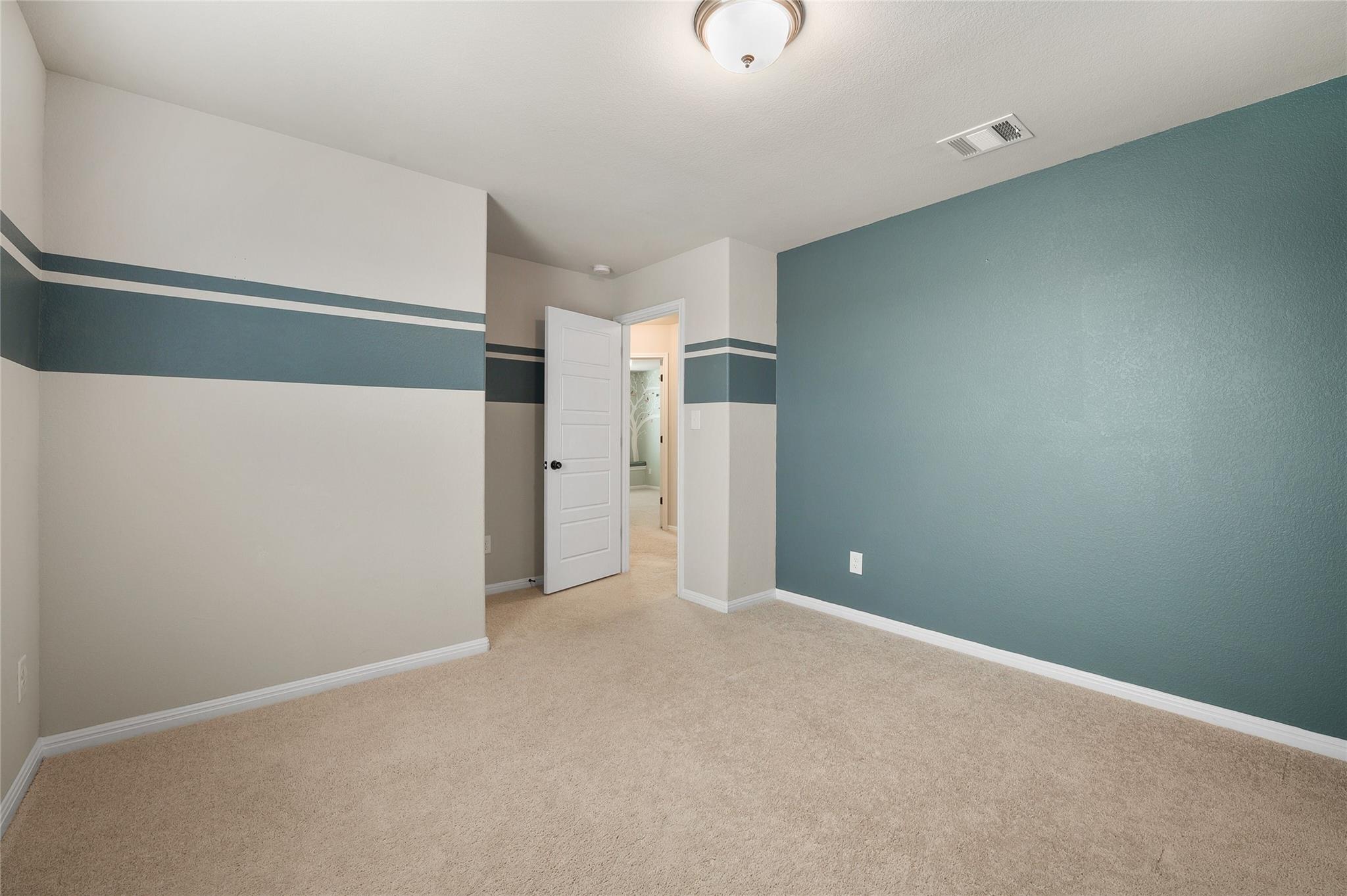 101 Lambert St Property Photo 22