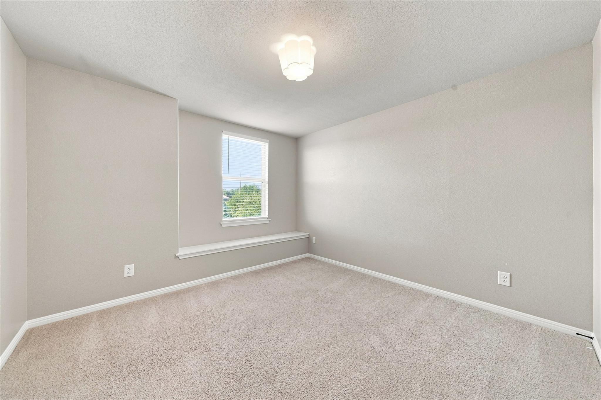 101 Lambert St Property Photo 26