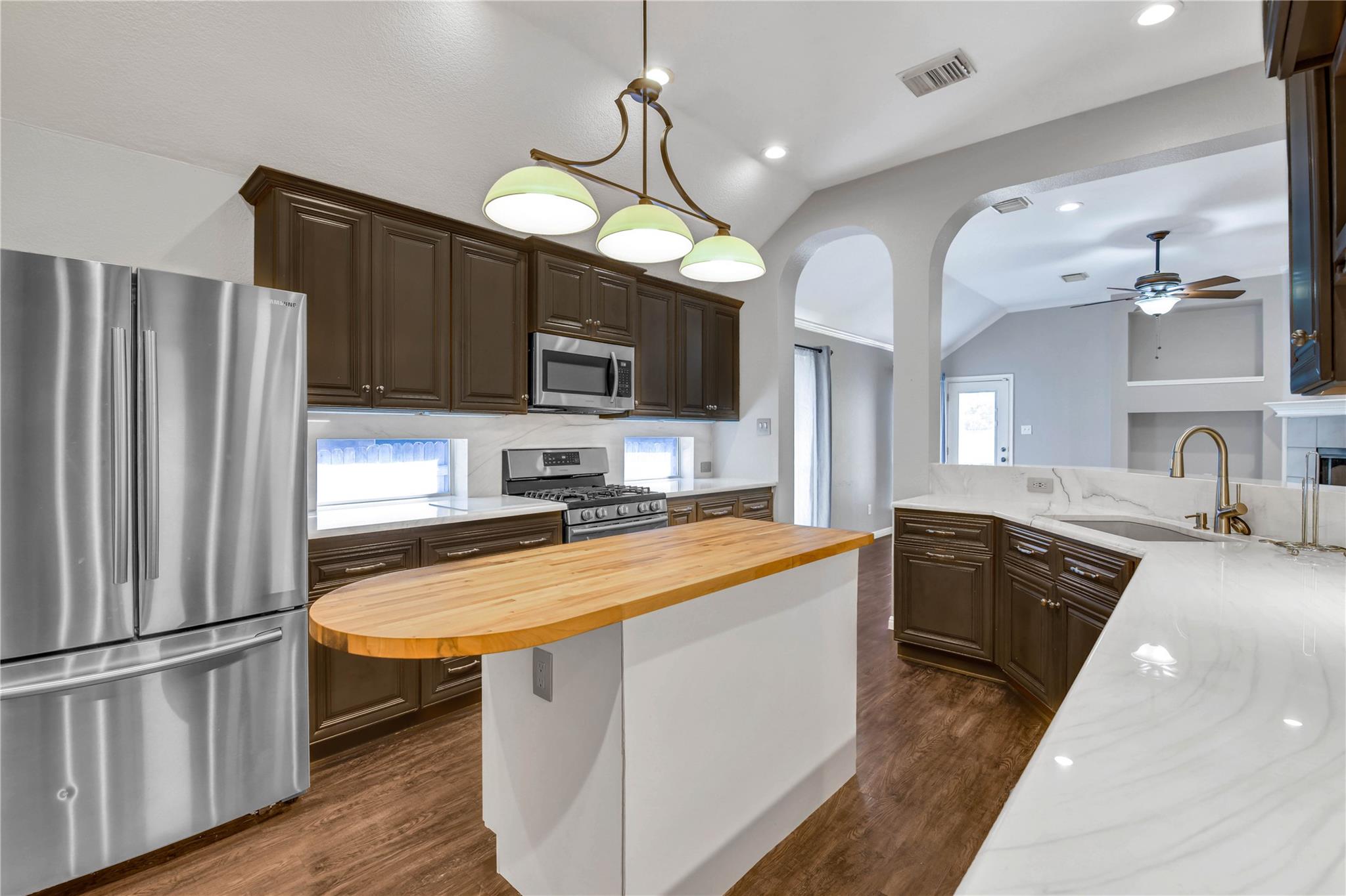 13404 Caballero Cv Property Photo 4