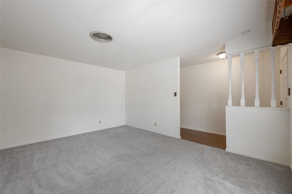 6706 Willamette Dr Property Photo 7