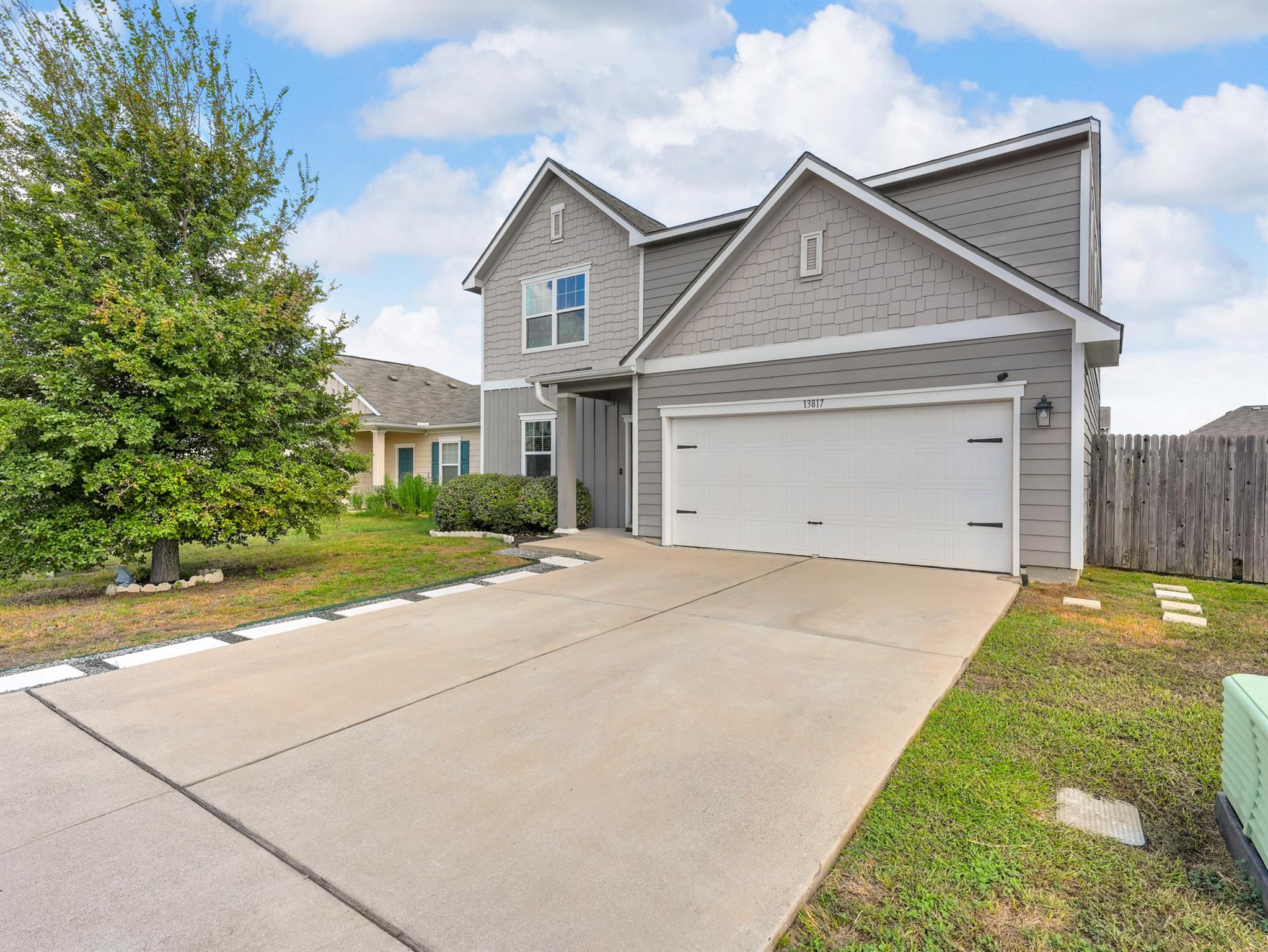 13817 Mark Christopher Way Property Photo 2