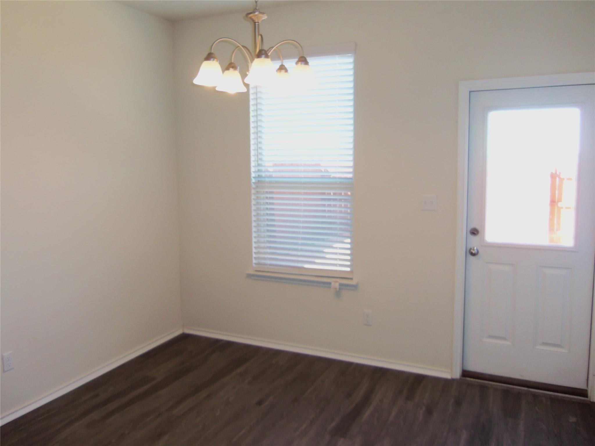 11616 Jackson Falls Way Property Photo 5