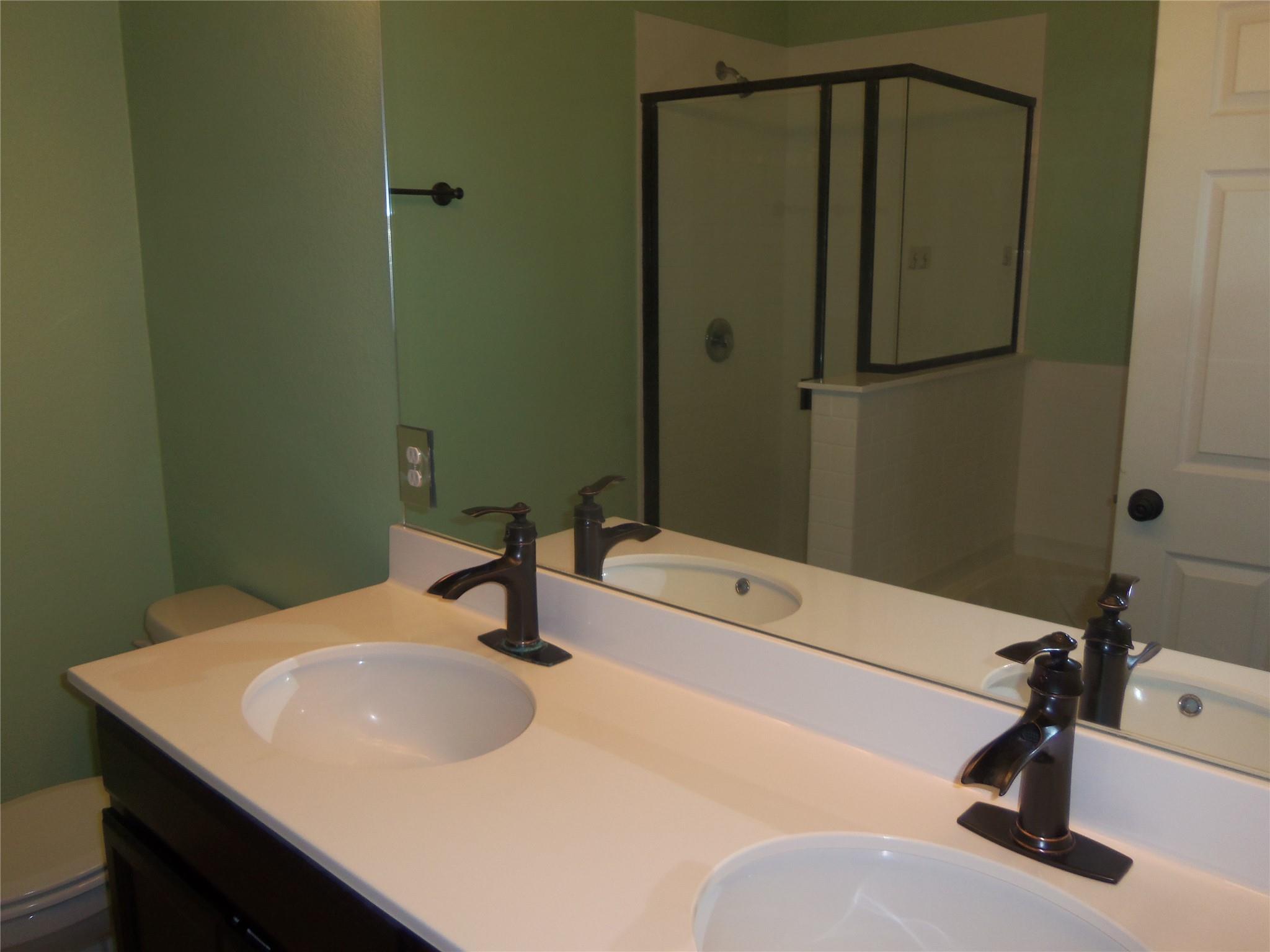 11616 Jackson Falls Way Property Photo 8